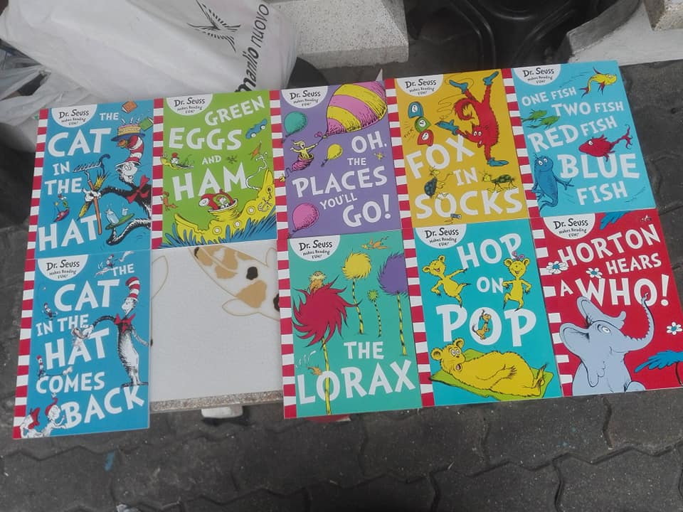 A Classic Case Of Dr Seuss Collection (20 Books Box Set) ** ชุดนี้ ขาดไป 1 เล่ม ลำดับที่ 7 - ABC