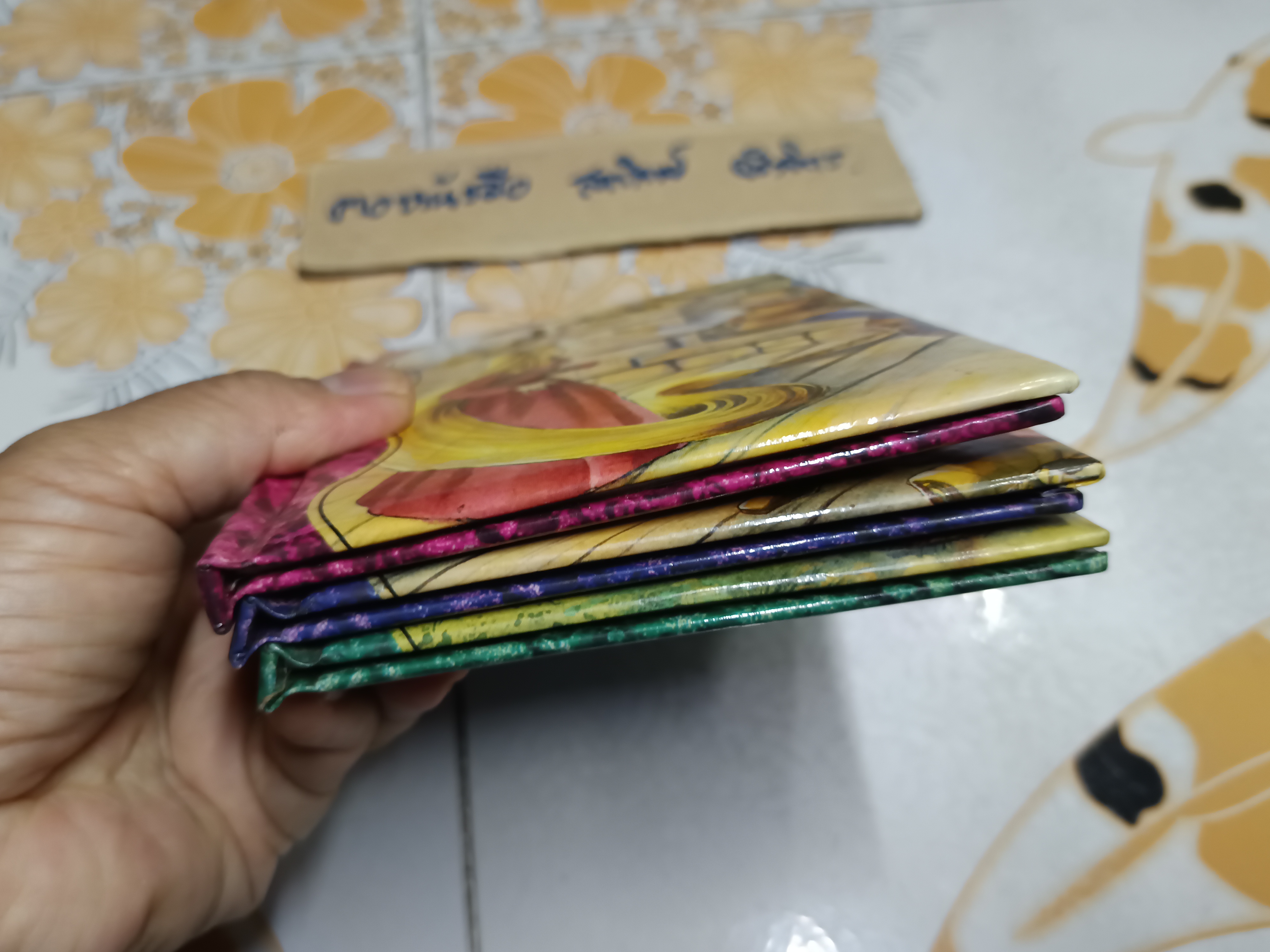 นิทานห้องสมุด ชุดนิทาน กริมม์ส (มี 3 เล่ม / 5 เล่มชุด) ประกอบไปด้วย เจ้าชายกบ, ช่างตัดเสื้อร่างเล็กใจกล้า, ระพันเซล (ติดเทปใสที่ใบรองปก) **สินค้าหมด**