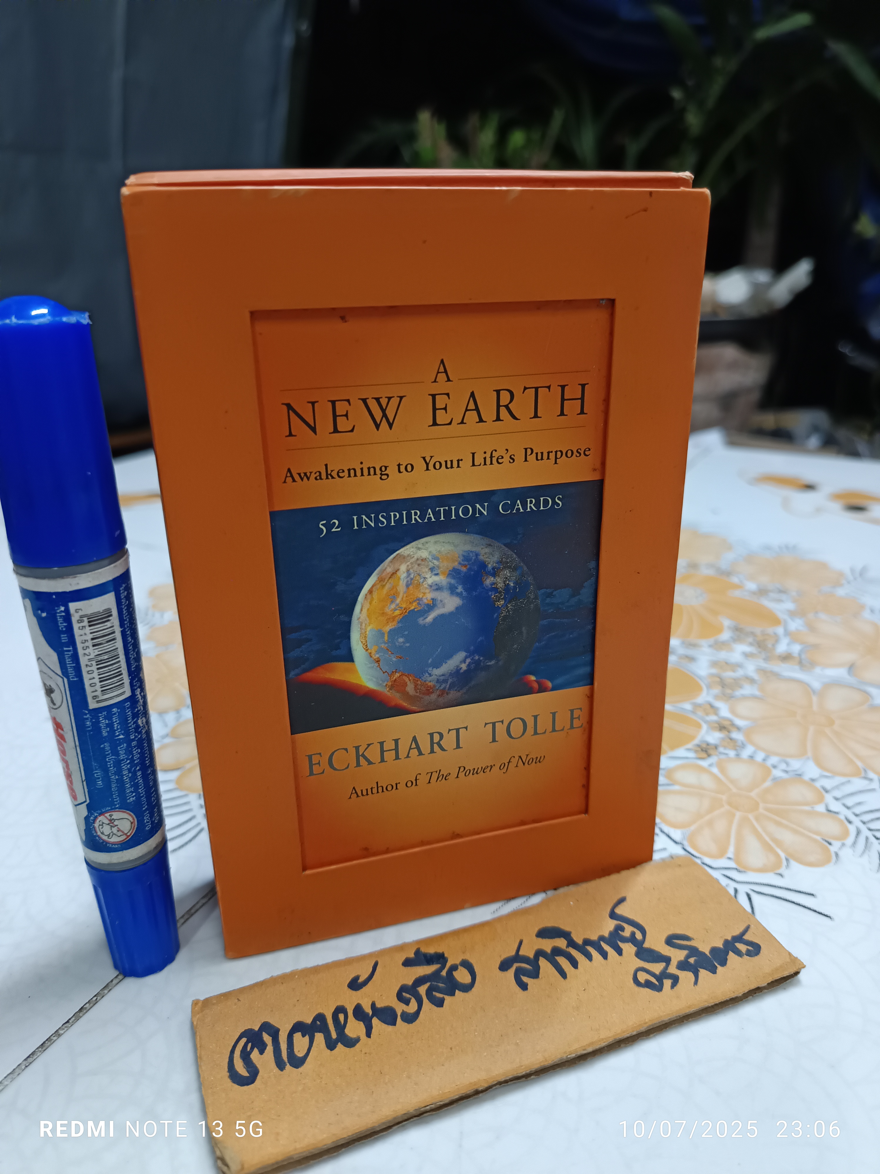 New Earth : Awakening to Your Life 's Purpose + 52 Inspiration cards (box set) By Eckhart Tolle **ไพ่ครบ 52 ใบ **สินค้าหมด**