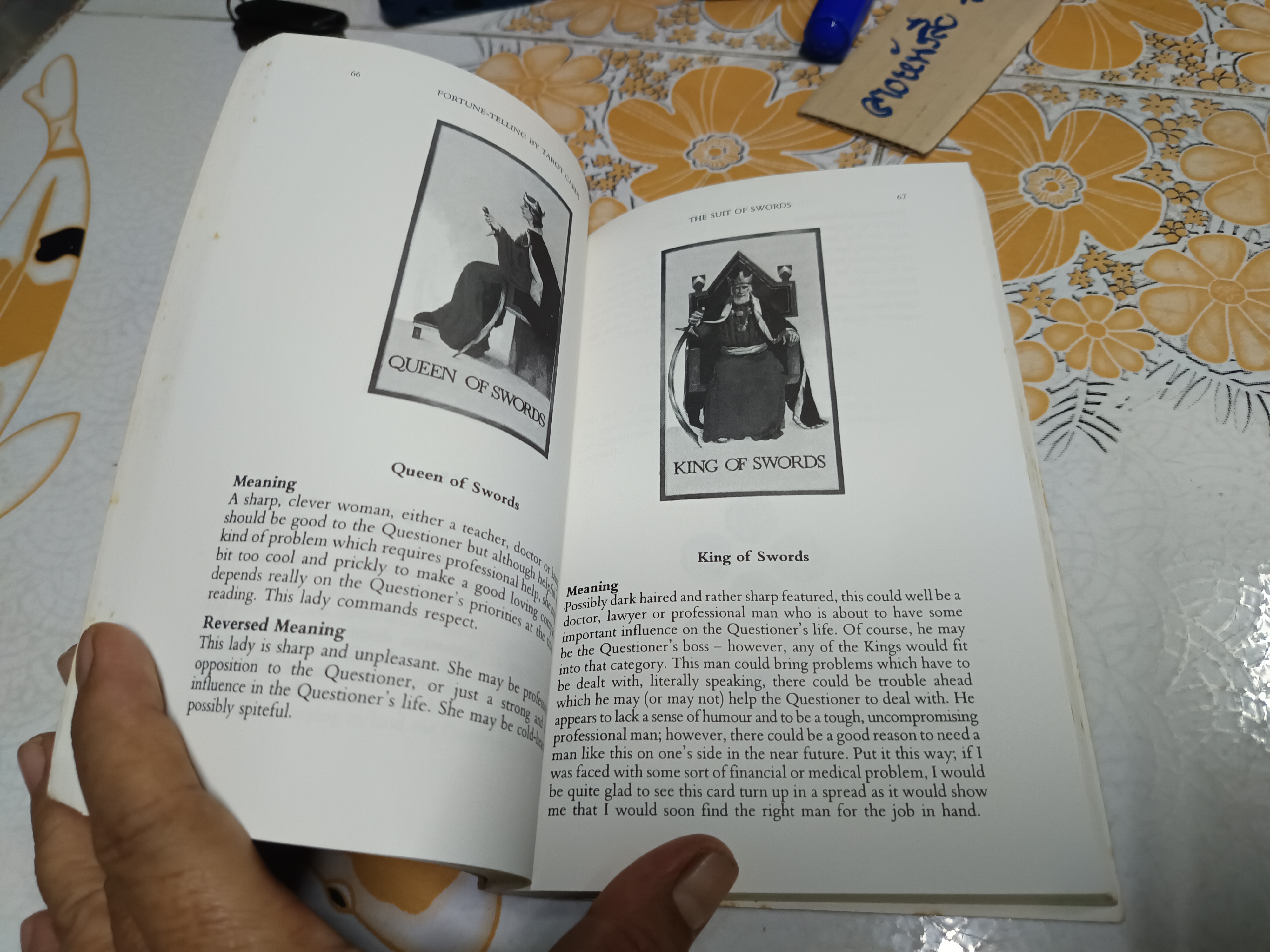 Fortune Telling by Tarot Cards : A Beginner's Guide to Understanding the Tarot. By. Sasha Fenton **สินค้าหมด**