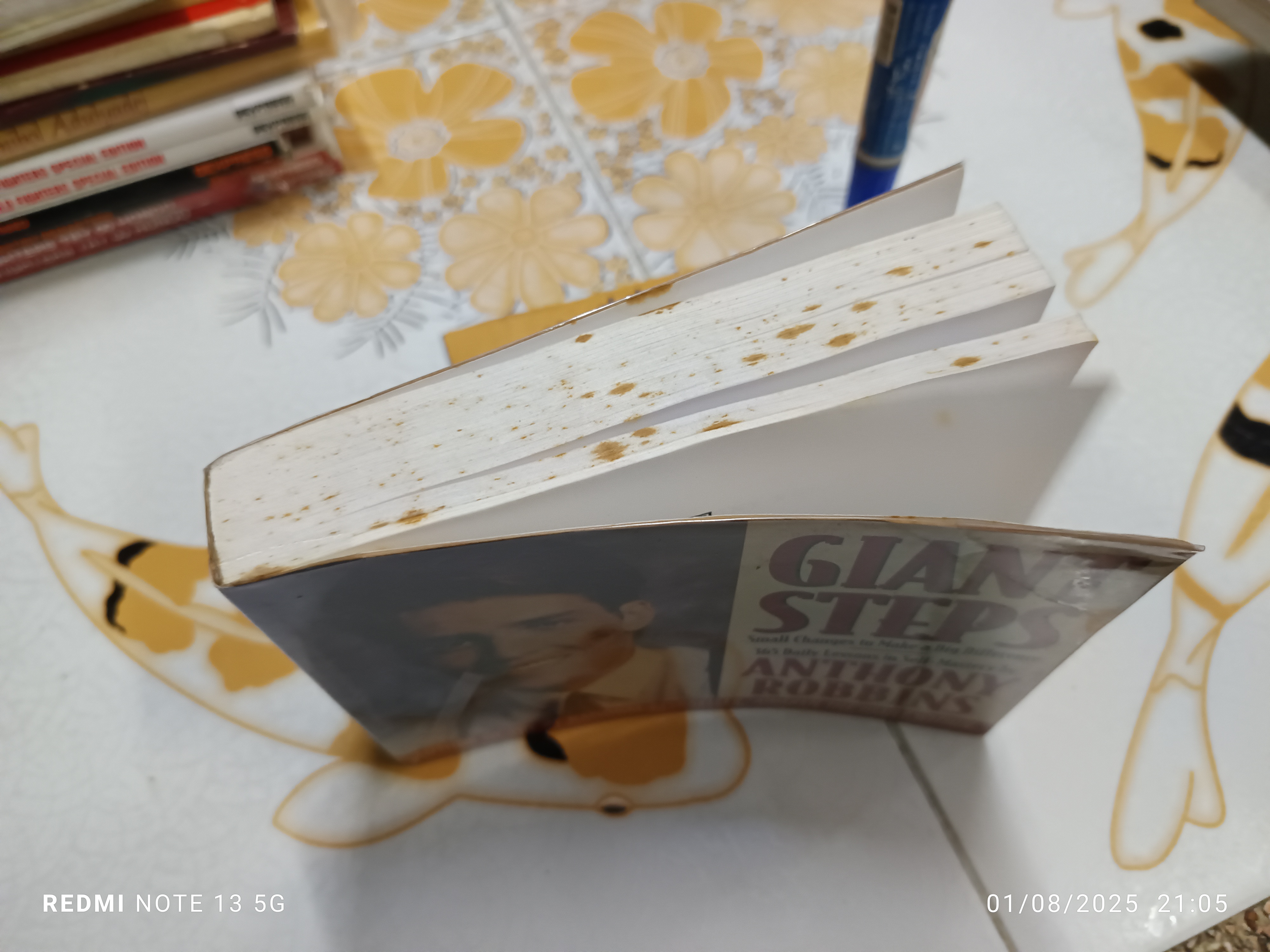 Giant Steps Small Changes to Make a Big Difference เขียนโดย Anthony Robbins 1994