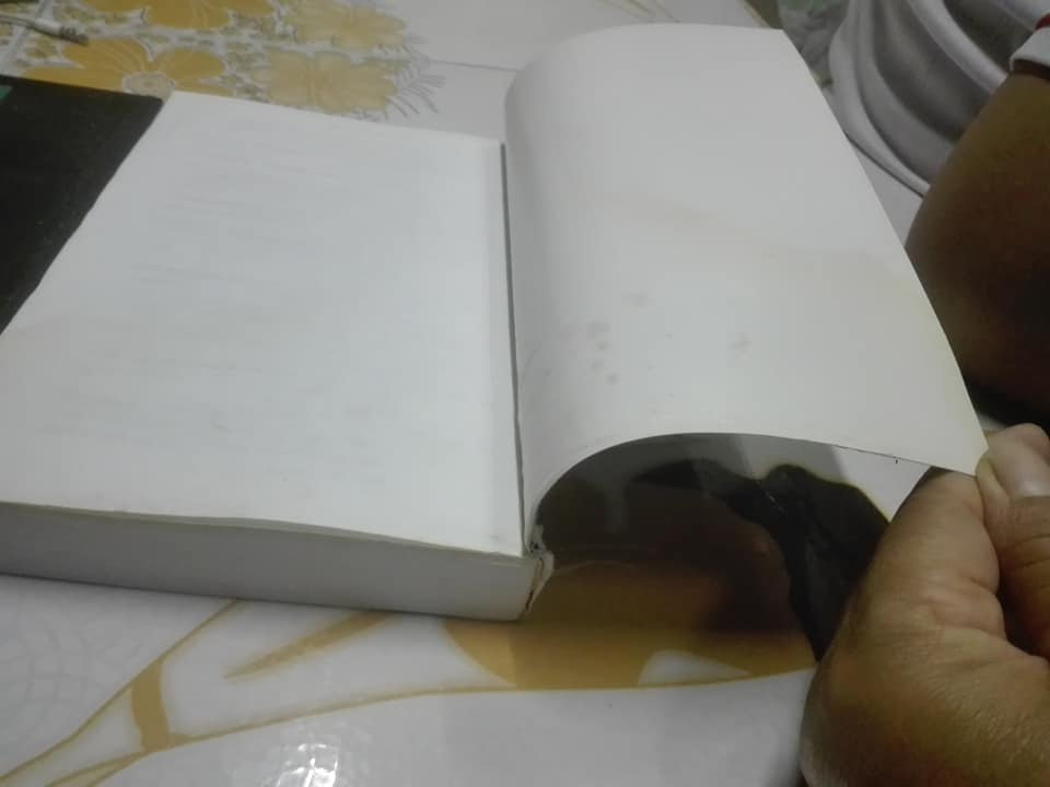 สัตว์โลกย่อมเป็นไปตามกรรม เล่ม 1-2 โดย สุทัสสา อ่อนค้อม (เล่ม 2 ด้านหลังโดนน้ำ )