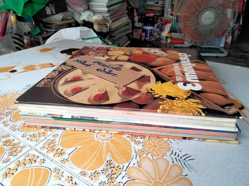 ตำราทำขนมจากแป้งสาลีฉบับรวมเล่ม (1-2) + เล่ม 3 , จัดทำโดย UFM Bakery House บริษัท ยูไนเต็ดฟลาวมิลล์ จำกัด (มีตำหนิตามที่แจ้ง) **จองแล้ว**