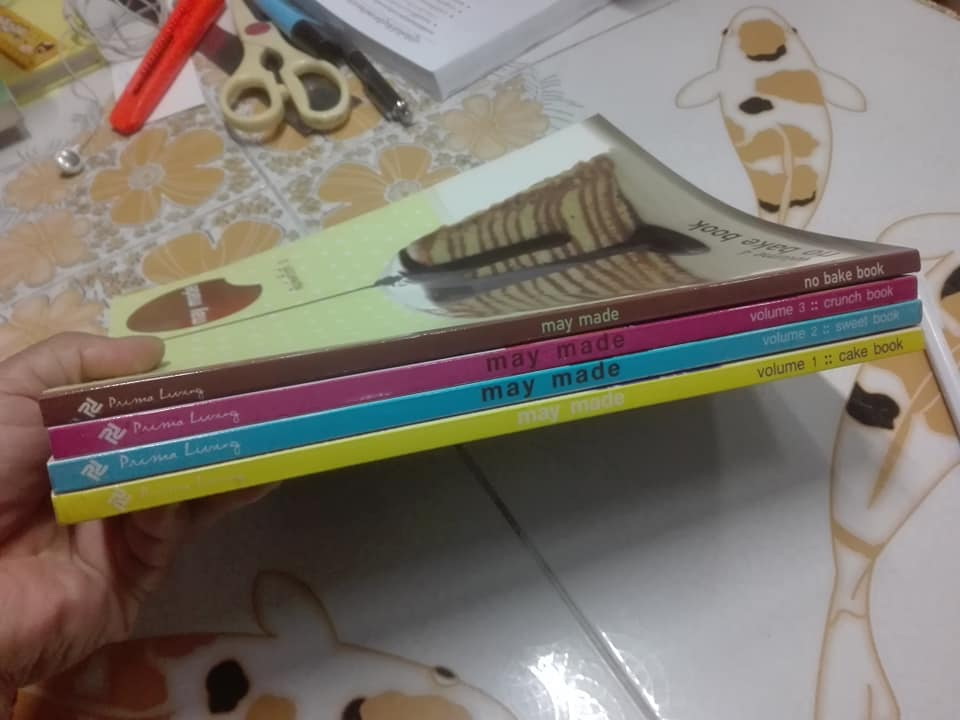 May made เล่ม 1-4 **สินค้าหมด**