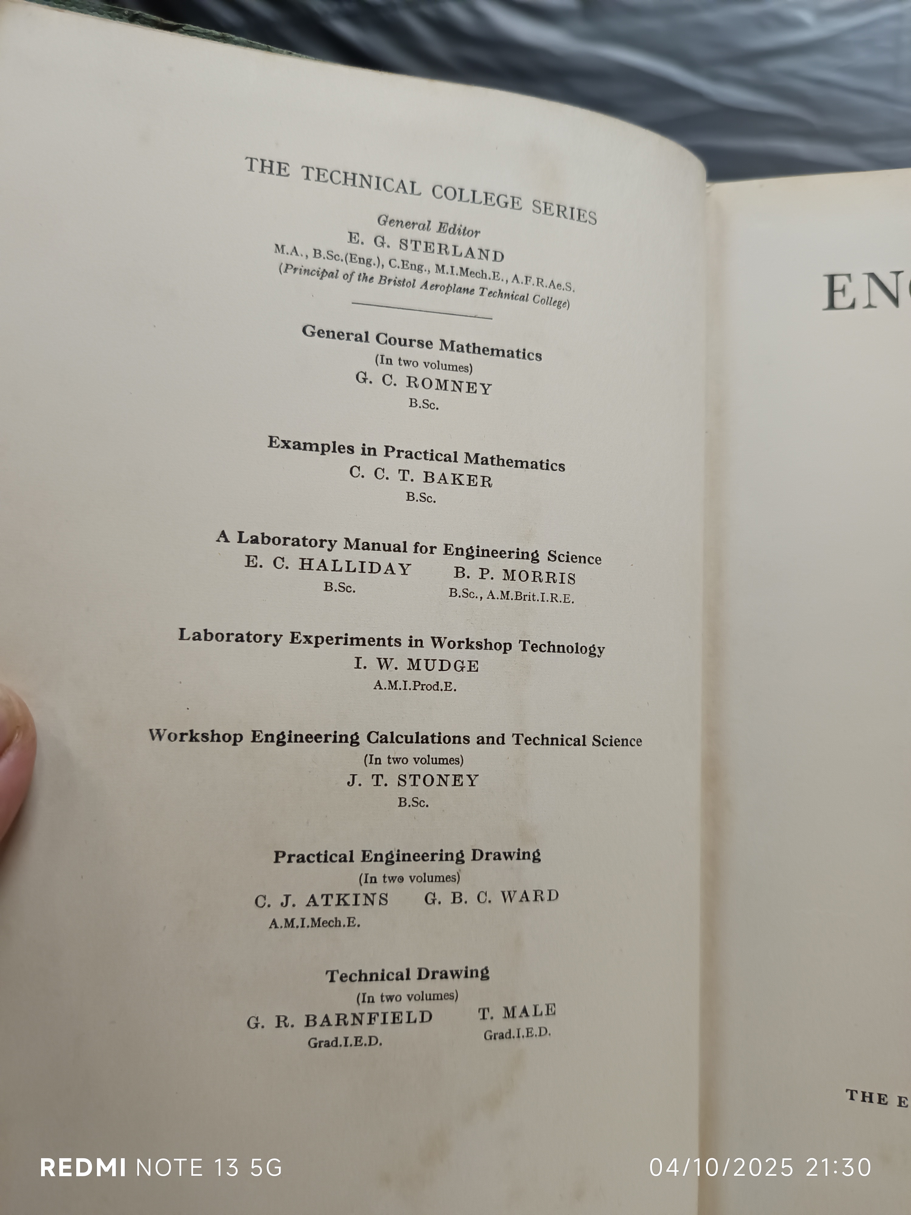 Engineering Science : Technical College series. Author, J. D. Walker. Edition 3 ,1967 (ไม่มีใบหุ้มปก)