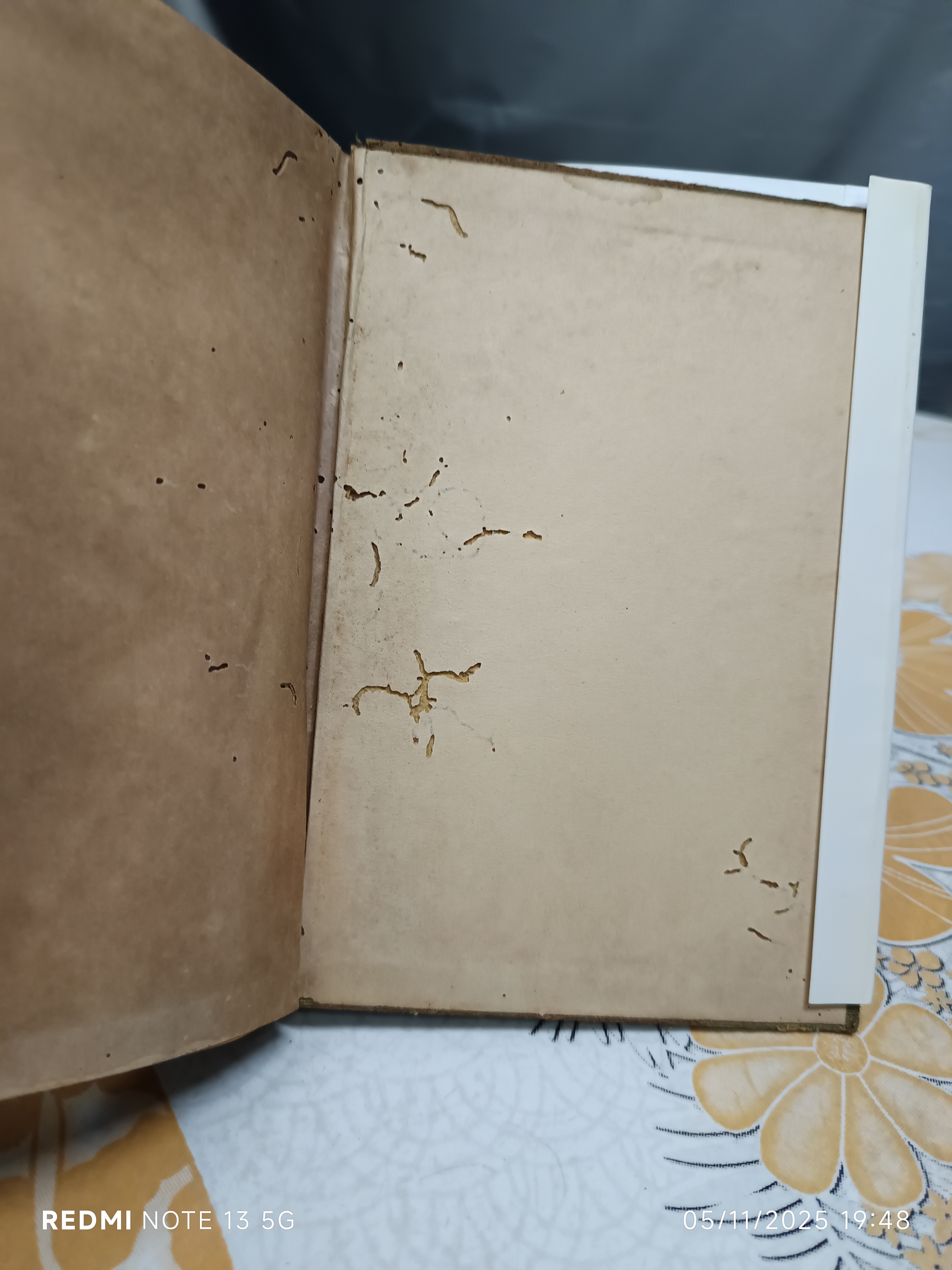 นิยายวิกรมาทิตย์ ของ พรรธนะแพทย์ (พระยาพณิชยศาสตรวิธาน) **(ใบหุ้มปก = สำเนา (กระดาษเคลือบมัน) พิมพ์ปีพ.ศ 2496