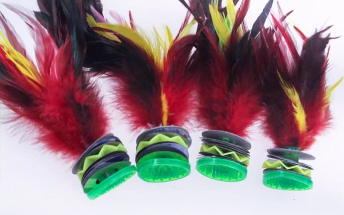 สื่อการสอนภาษาจีน กีฬาพื้นบ้านจีนเตะลูกขนไก่ 民间玩具鸡毛毽子 Folk Toy Kicking Feather Shuttlecock