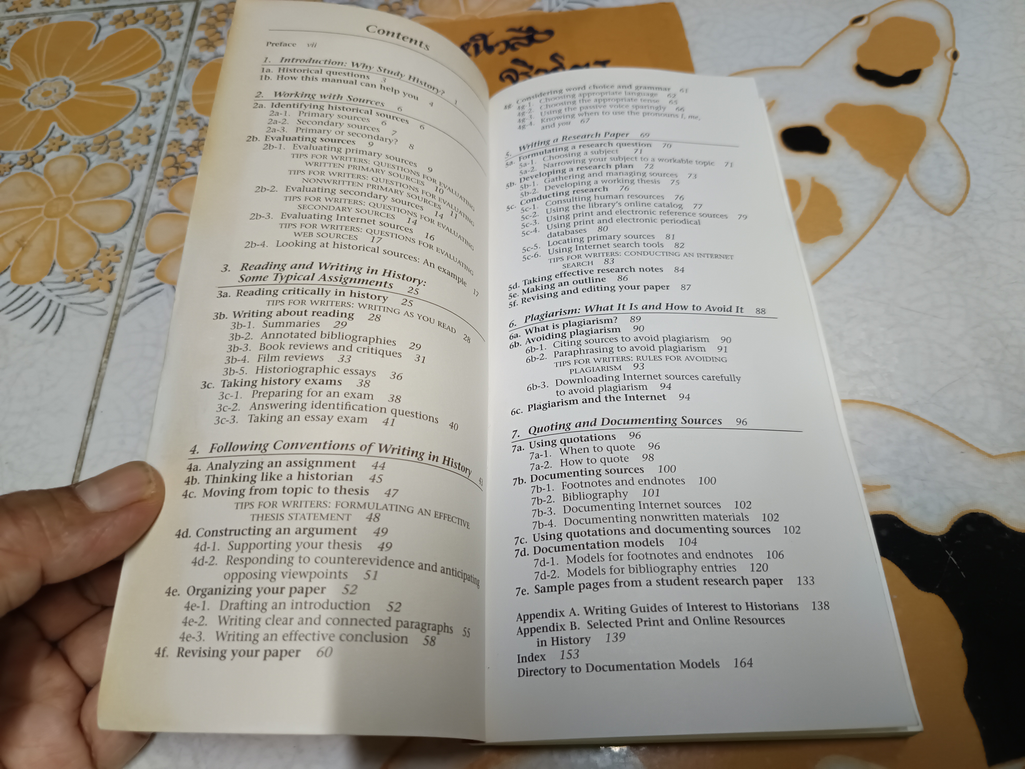 A Pocket Guide to Writing in History by Rampolla, Mary Lynn