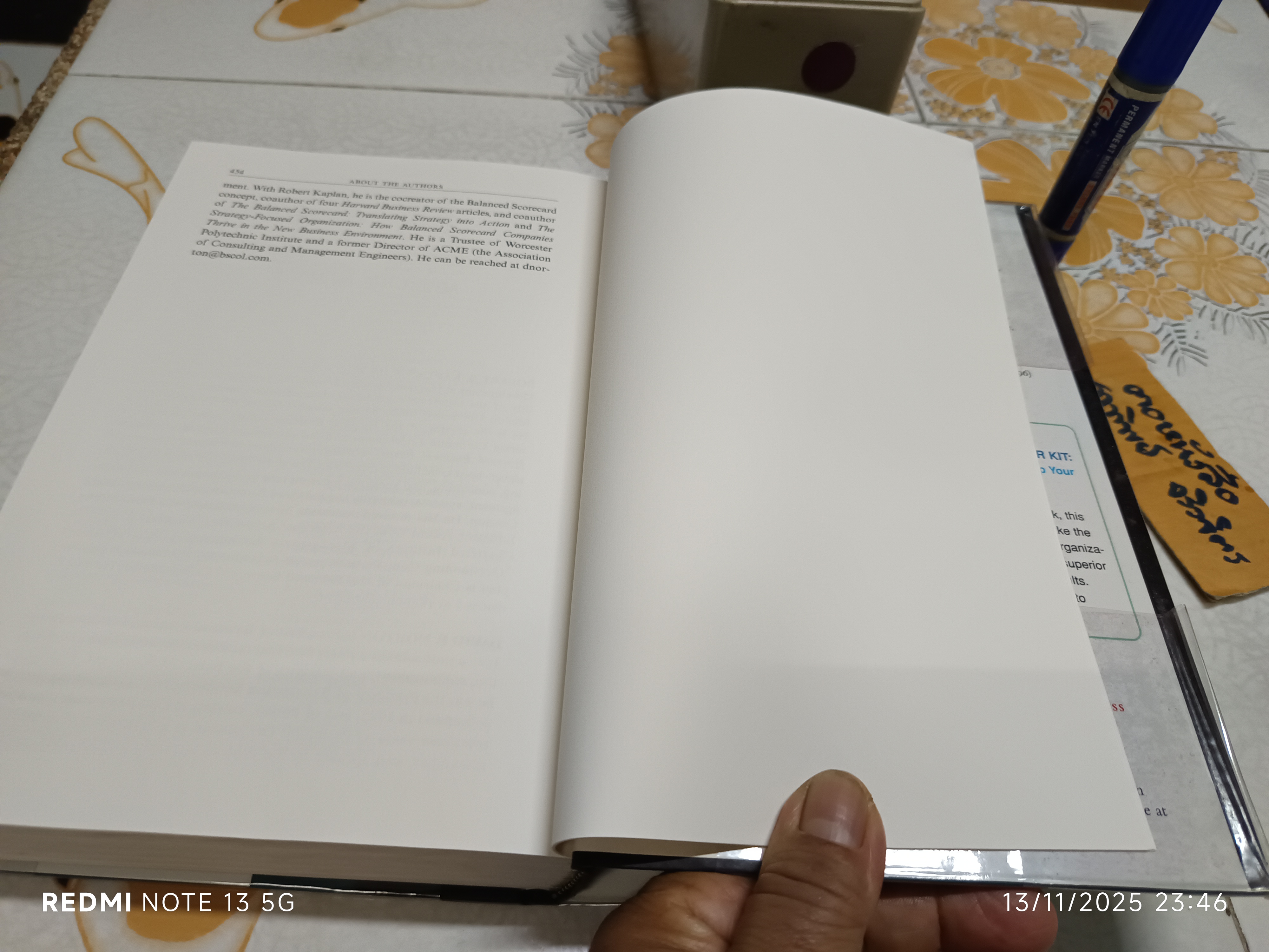 Strategy Maps : Converting Intangible Assets into Tangible Outcomes , Kaplan (ฉบับภาษาอังกฤษ)