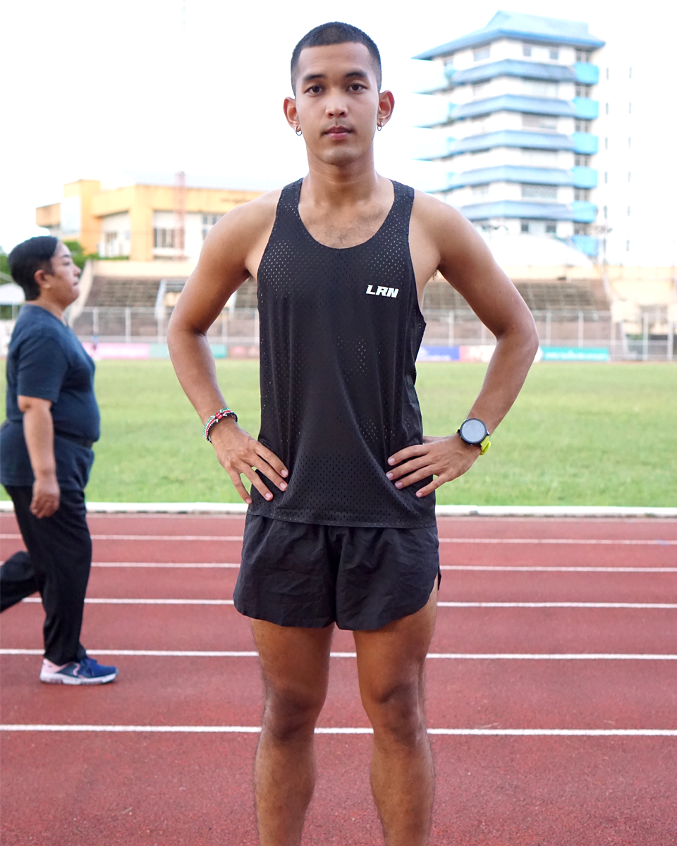 เสื้อกล้ามวิ่ง เสื้อกล้ามออกกำลังกายน้ำหนัก 61 กรัมรูระบายอากาศทั้งตัว เบา แห้งเร็ว (S27)