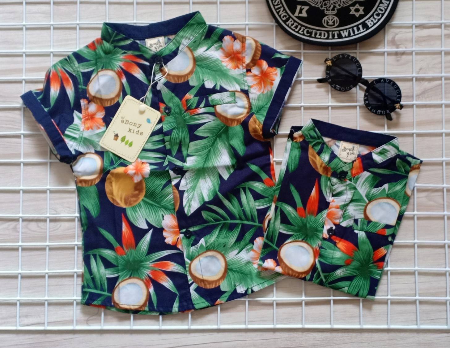 เสื้อเชิ้ตเด็กสดใส ลายมะพร้าว