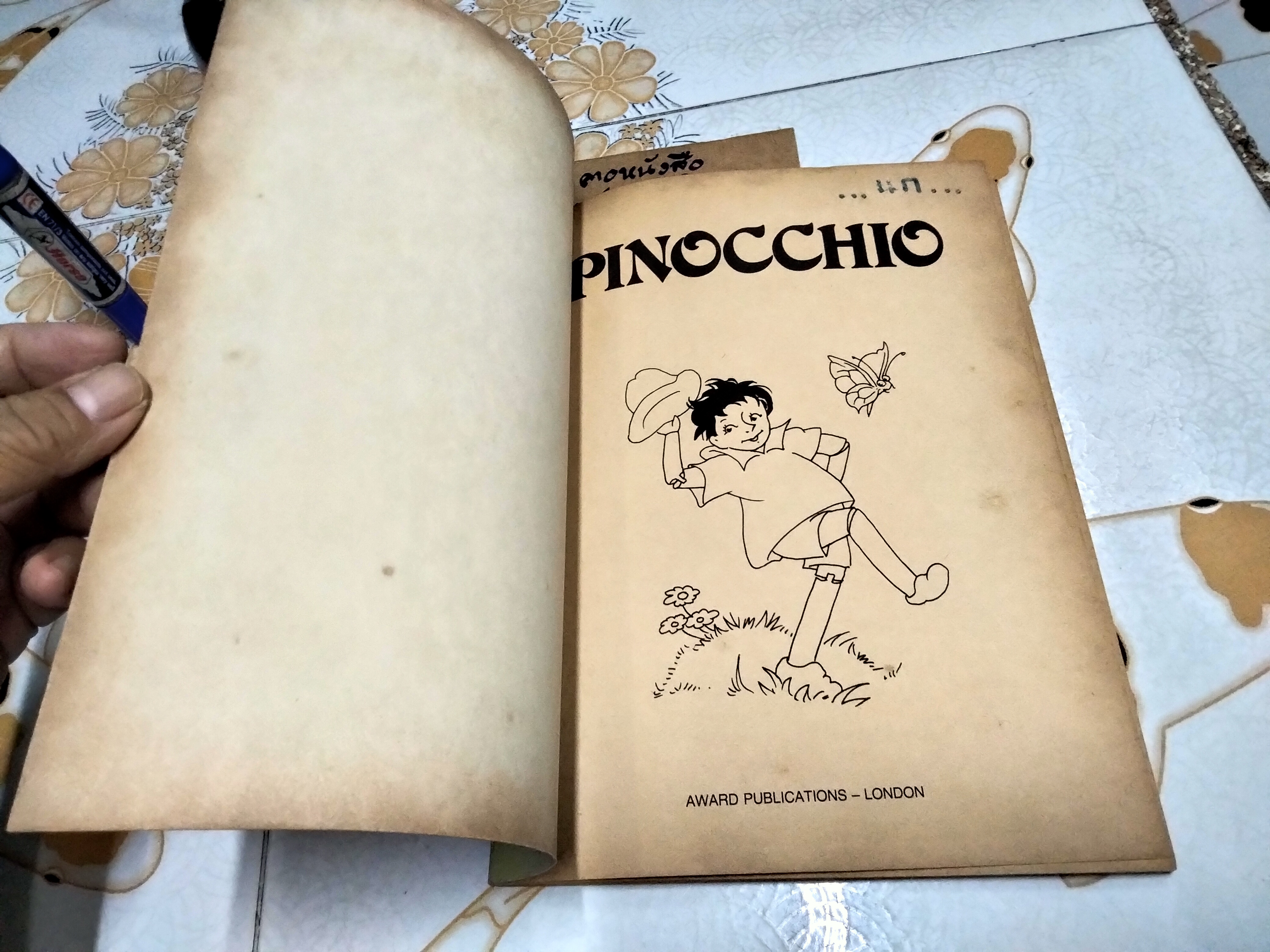 Pinocchio Easy to Read and Colour, printed in 1984