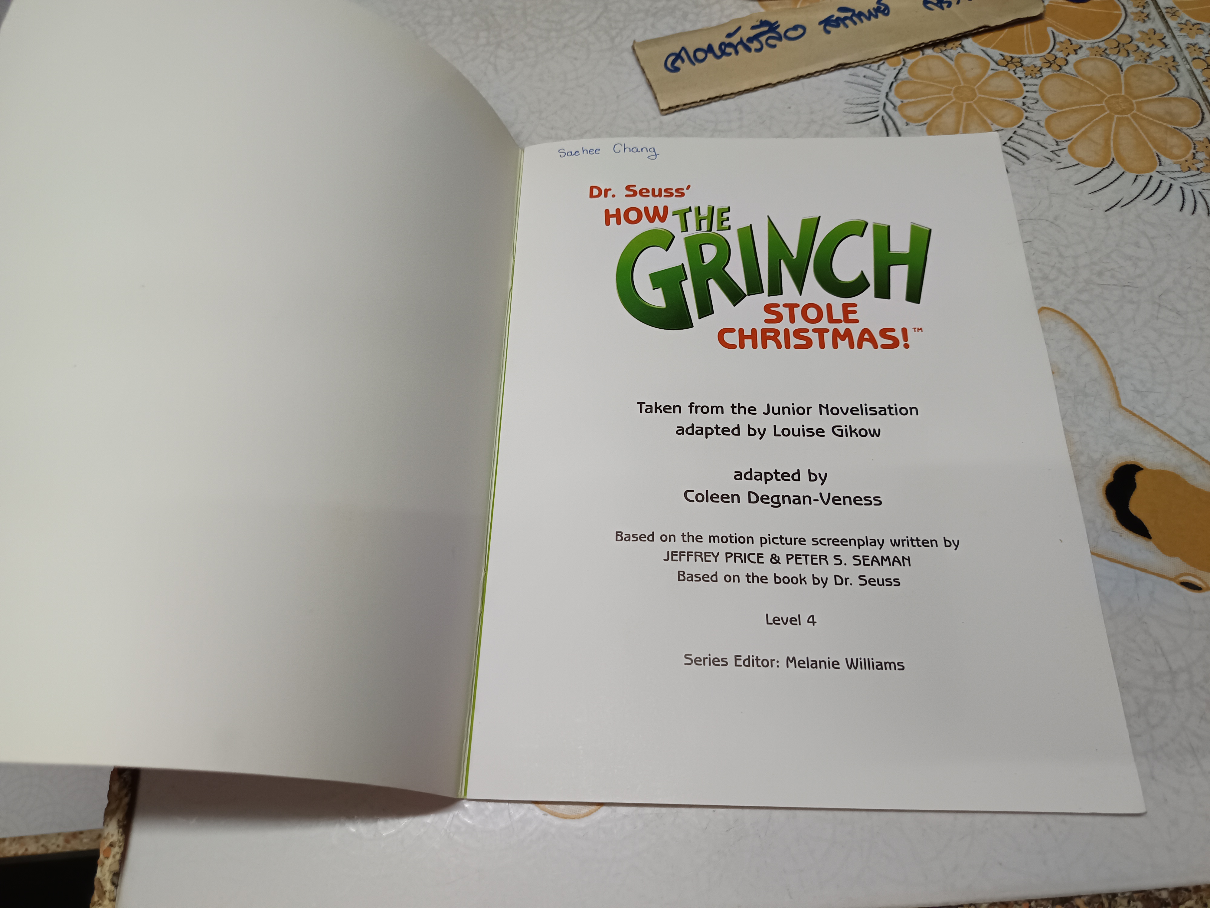 ขายรวม 3 เล่ม / หนังสือนอกเวลาภาษาอังกฤษ เล่มใหญ่ / Beethoven Lives Upstairs , The School Bus, Dr Seuss's How The Grinch Stole Christmas