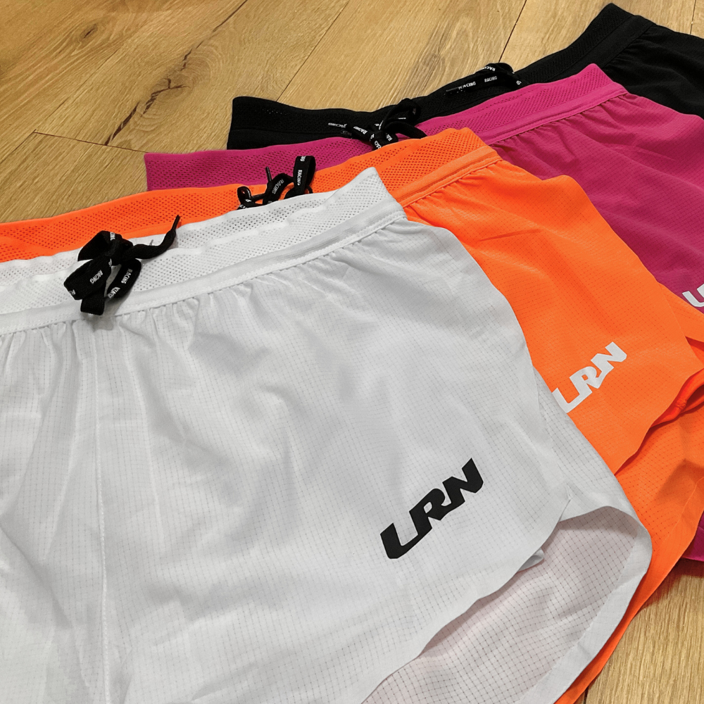 กางเกงวิ่งขาสั้น 1.5" น้ำหนักเบา แห้งไว มีซับในขาสั้น วิ่งมาราธอนได้ทุกระยะ (F15)