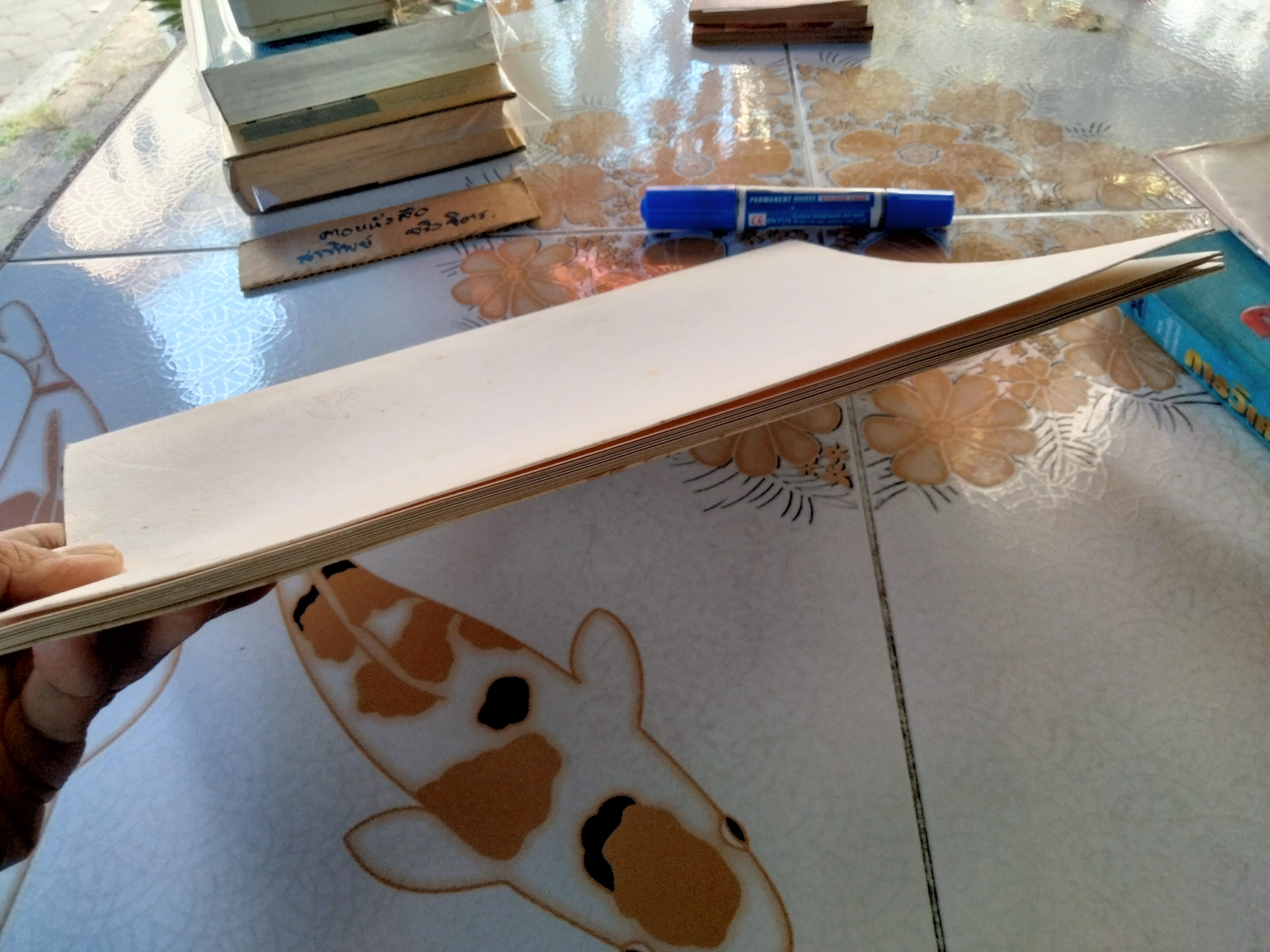 พระราชประวัติ พระบาทสมเด็จพระปวเรนทราเมศมหิศเรศรังสรรค์ พระปิ่นเกล้าเจ้าอยู่หัว (2 ภาษา ไทย - อังกฤษ) จัดทำโดย มูลนิธิอนุรักษ์โบราณสถานในพระราชวังเดิม