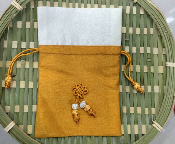 กระเป๋าเกาหลี กระเป๋าผ้าเกาหลี ถุงผ้าใส่ของสไตล์เกาหลี 한국 전통 복주머니 한국 컬러 스트립 복주머니 선물