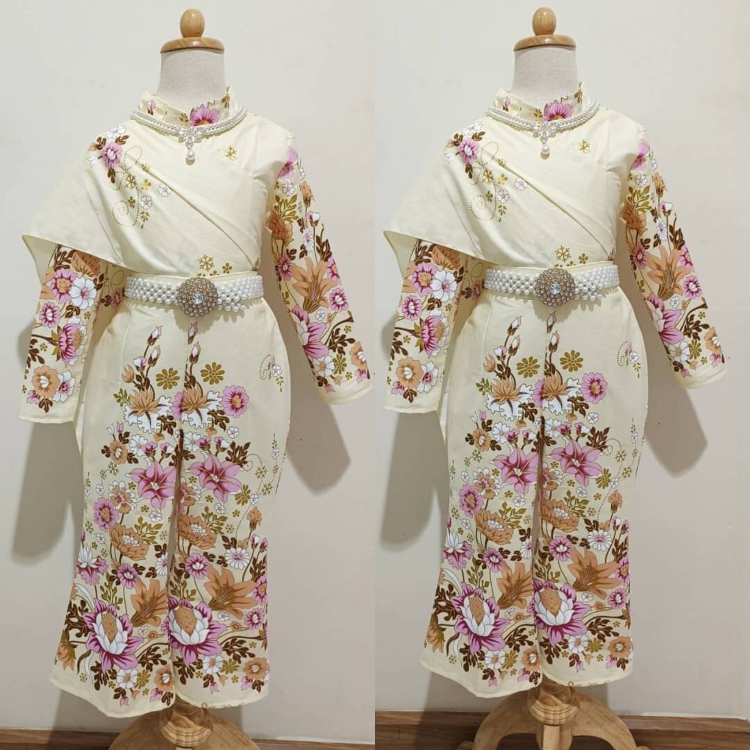 ชุดไทยเด็กหญิง ชุดไทยประยุกต์ลายดอกไม้