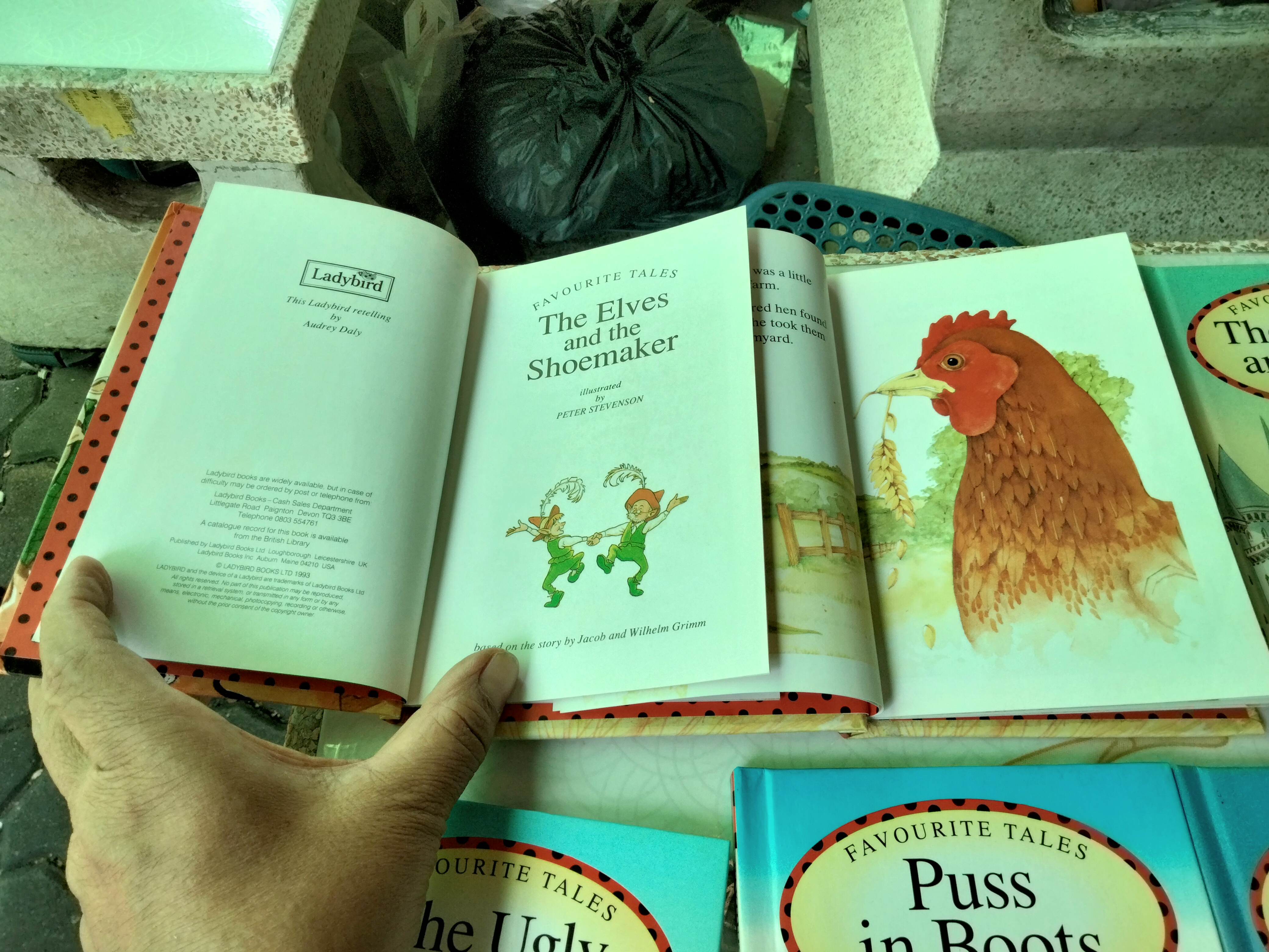 Ladybird Favourite Tales - หนังสือนิทานภาษาอังกฤษสำหรับเด็ก มี 11 เล่ม จาก 33 เล่มชุด **สินค้าหมด**