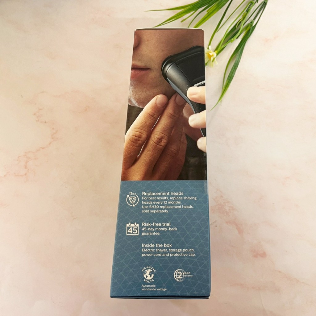 Philips® Norelco Shaver 2500 Convanient Shave, Faster charge Model S1311/82 เครื่องโกนหนวดไฟฟ้า แบบมีสาย และไร้สาย