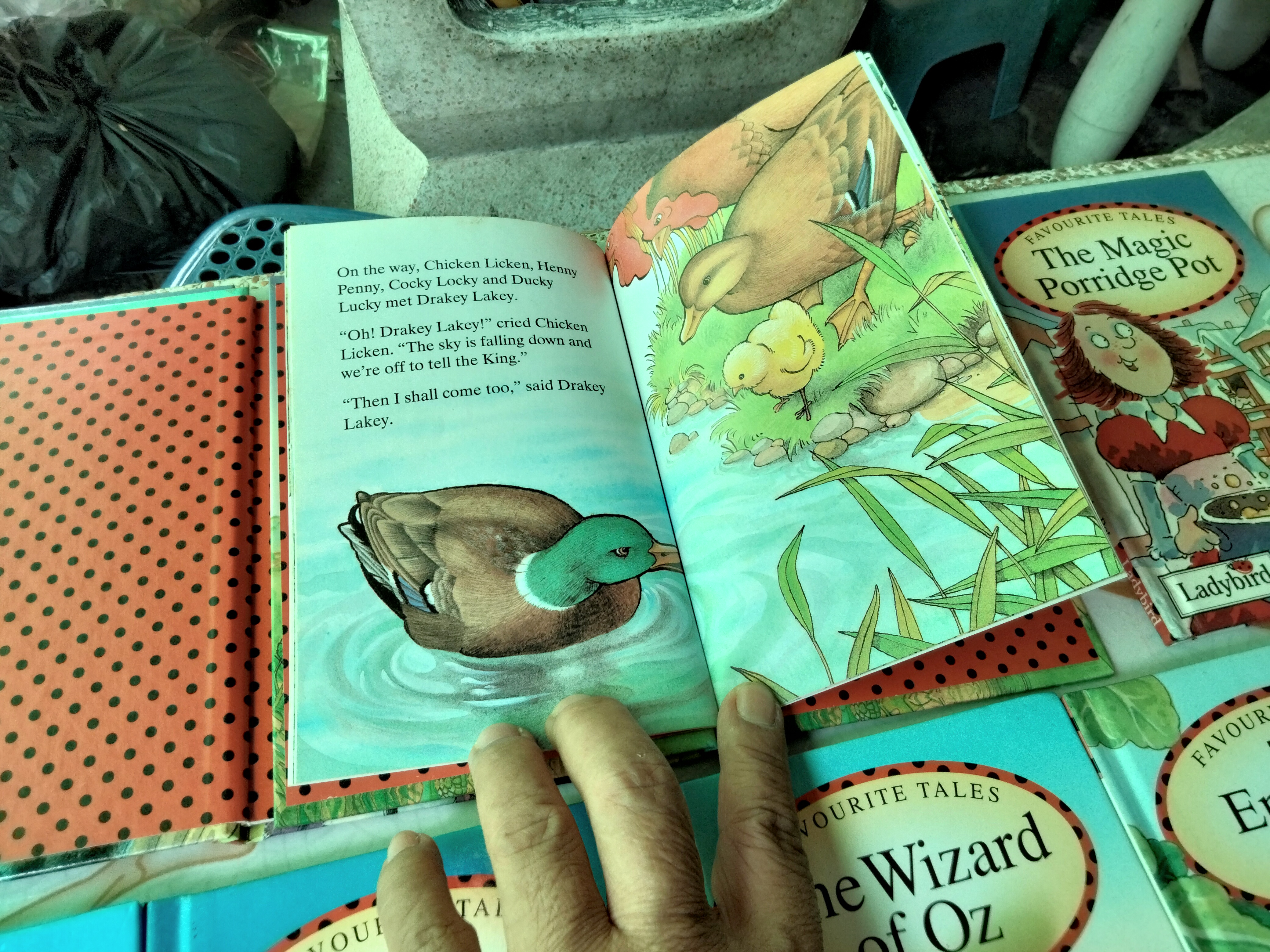 Ladybird Favourite Tales - หนังสือนิทานภาษาอังกฤษสำหรับเด็ก มี 11 เล่ม จาก 33 เล่มชุด **สินค้าหมด**