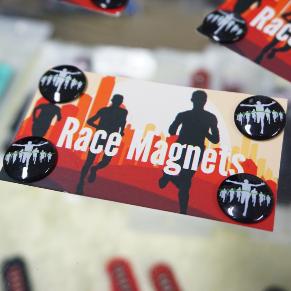 แม่เหล็กติดเบอร์วิ่ง ติดแน่น ติดหนึบ ติดแน่นกับเสื้อไม่มีหลุด ของแท้ คุณภาพ100% (H04)