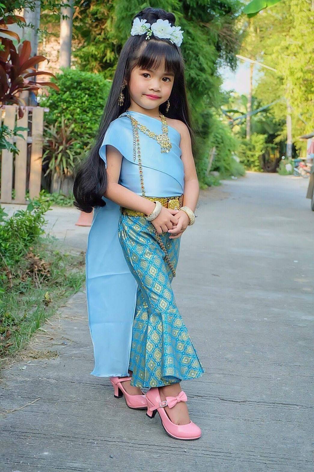 ชุดไทยเด็กหญิง สไบกับขาม้า