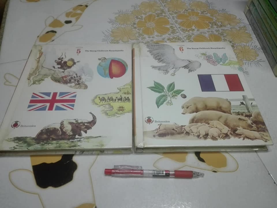 The Young Children's Encyclopedia A Through Z -by Britannica ฉบับภาษาอังกฤษ ครบชุด 16 เล่ม พิมพ์ปี ค.ศ. 1977 (พ.ศ.2520)
