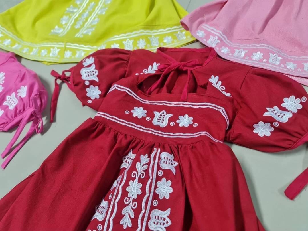 เดรสเด็กหญิงปักลาย