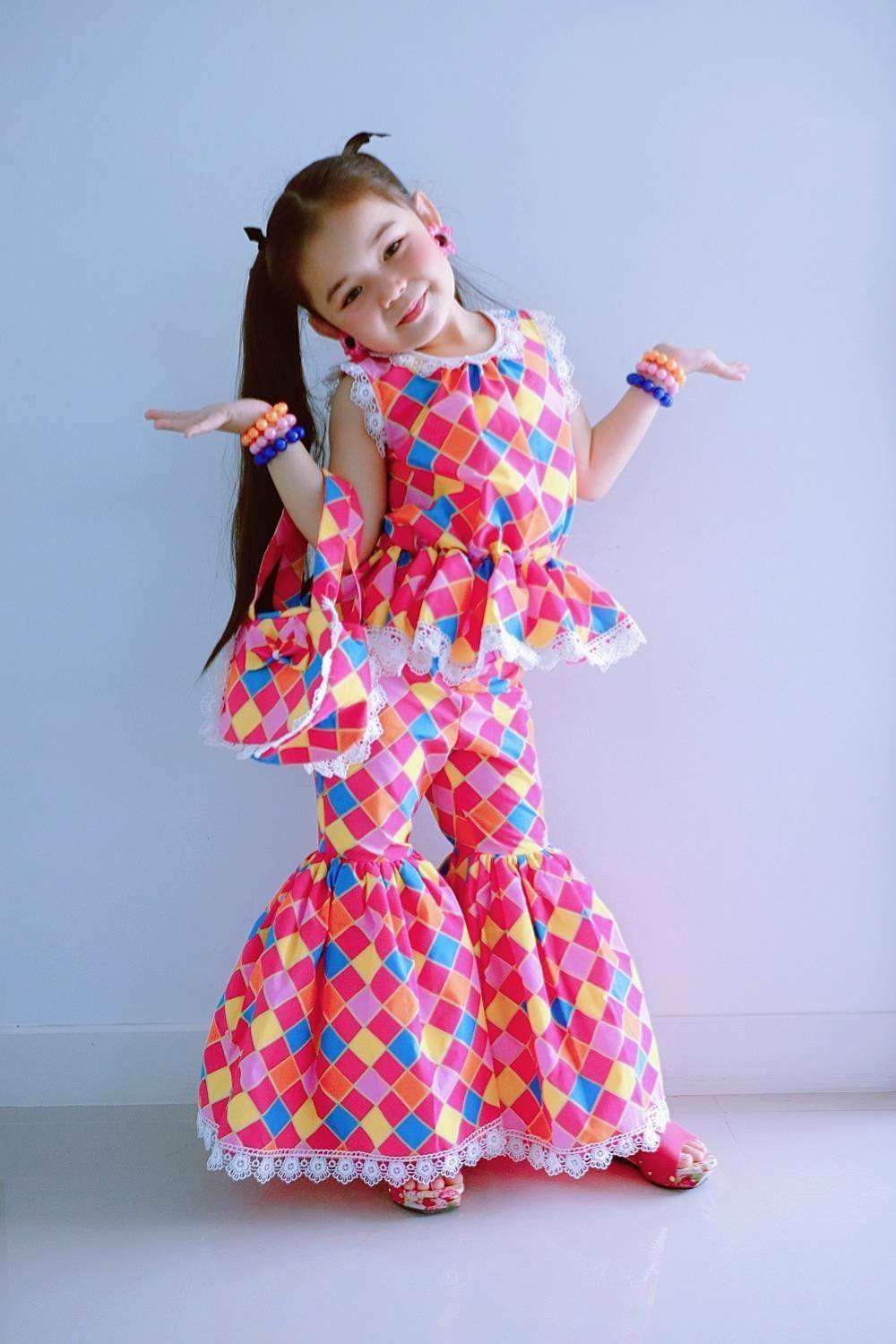 ชุดเด็กหญิง set กางเกงขาม้ากับเสื้อแขนกุดระบายสีสดใส