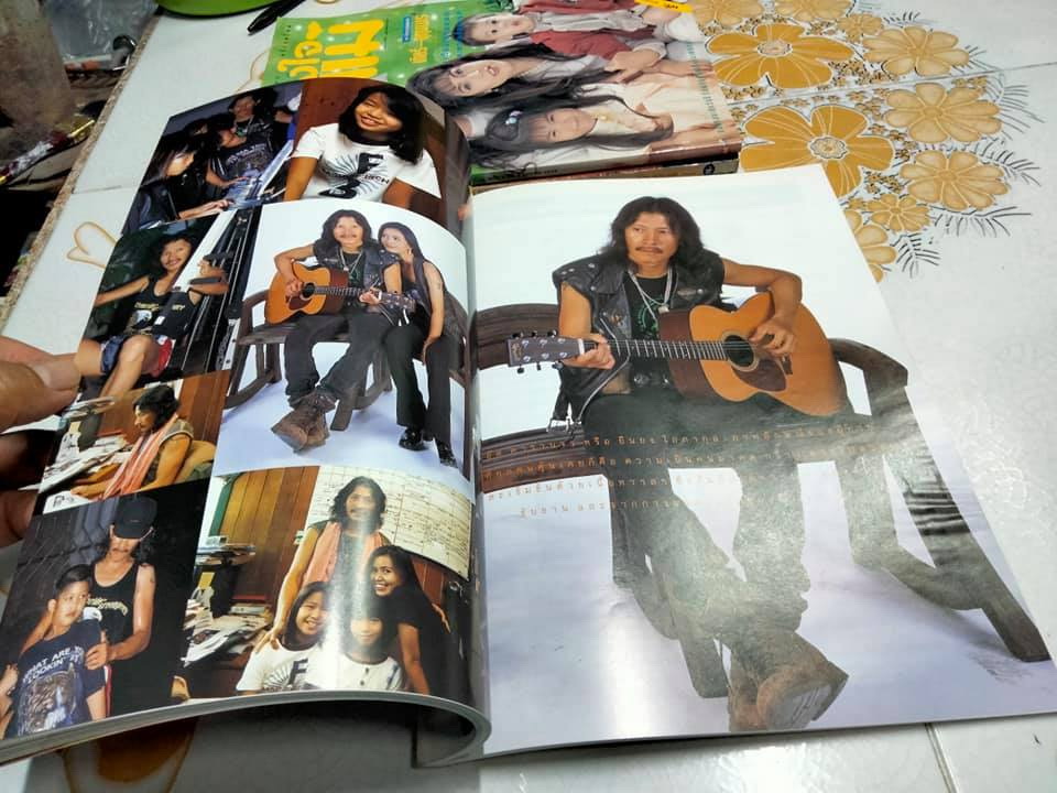 ขายรวม 3 เล่ม (ไม่แยก) นิตยสารหน้าปก แอ๊ด - คาราบาว, ยืนยง โอภากุล - LIFE AND HOME ปก แอ๊ด คาราบาว+ นิตยสารดวงใจพ่อแม่ ปก แอ๊ด คาราบาว + นิตยสารดวงใจพ่อแม่ ปก เทียรี่-อุทุมพร