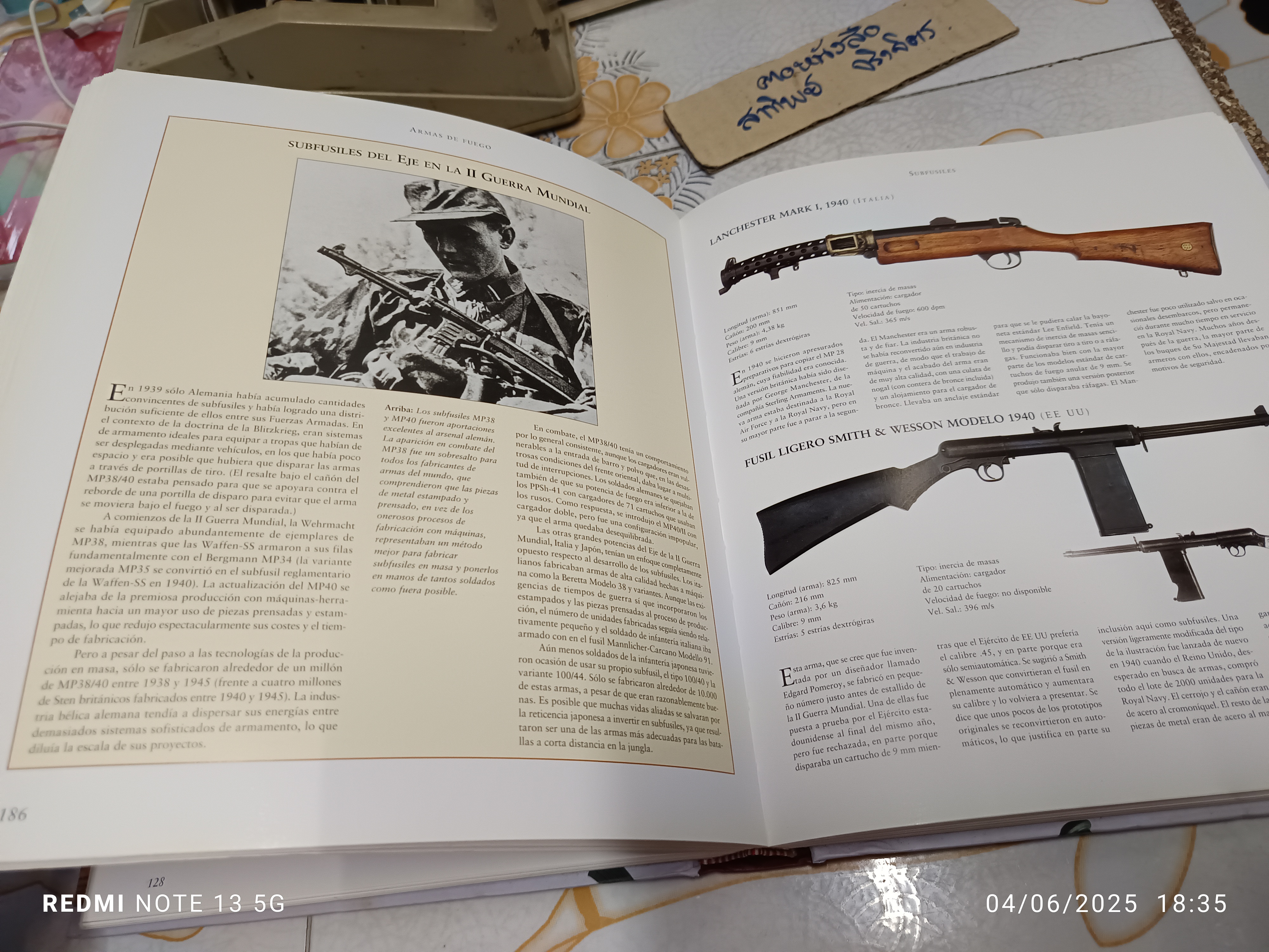 Atlas ilustrado de armas de fuego ; Language. Spanish / ประวัติปืน ความรู้เรื่องปืน (ภาษาสเปน)