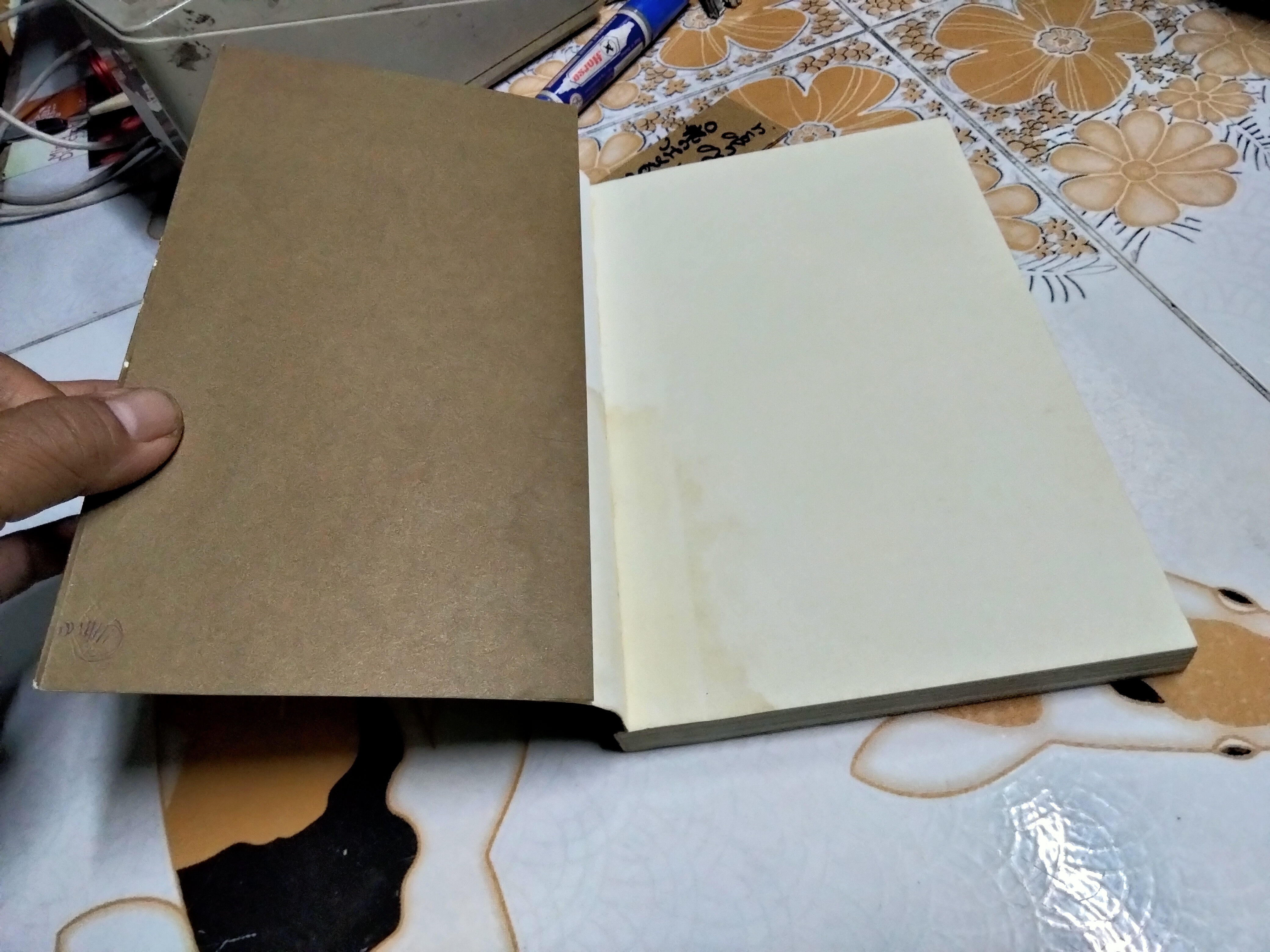 วะบิ - ซะบิ สำหรับศิลปิน นักออกแบบ กวี & นักปรัชญา โดย เลนนาร์ด โคเรน , กรินทร์ กลิ่นขจร แปล (พิมพ์ครั้งแรก 2546) **สินค้าหมด**