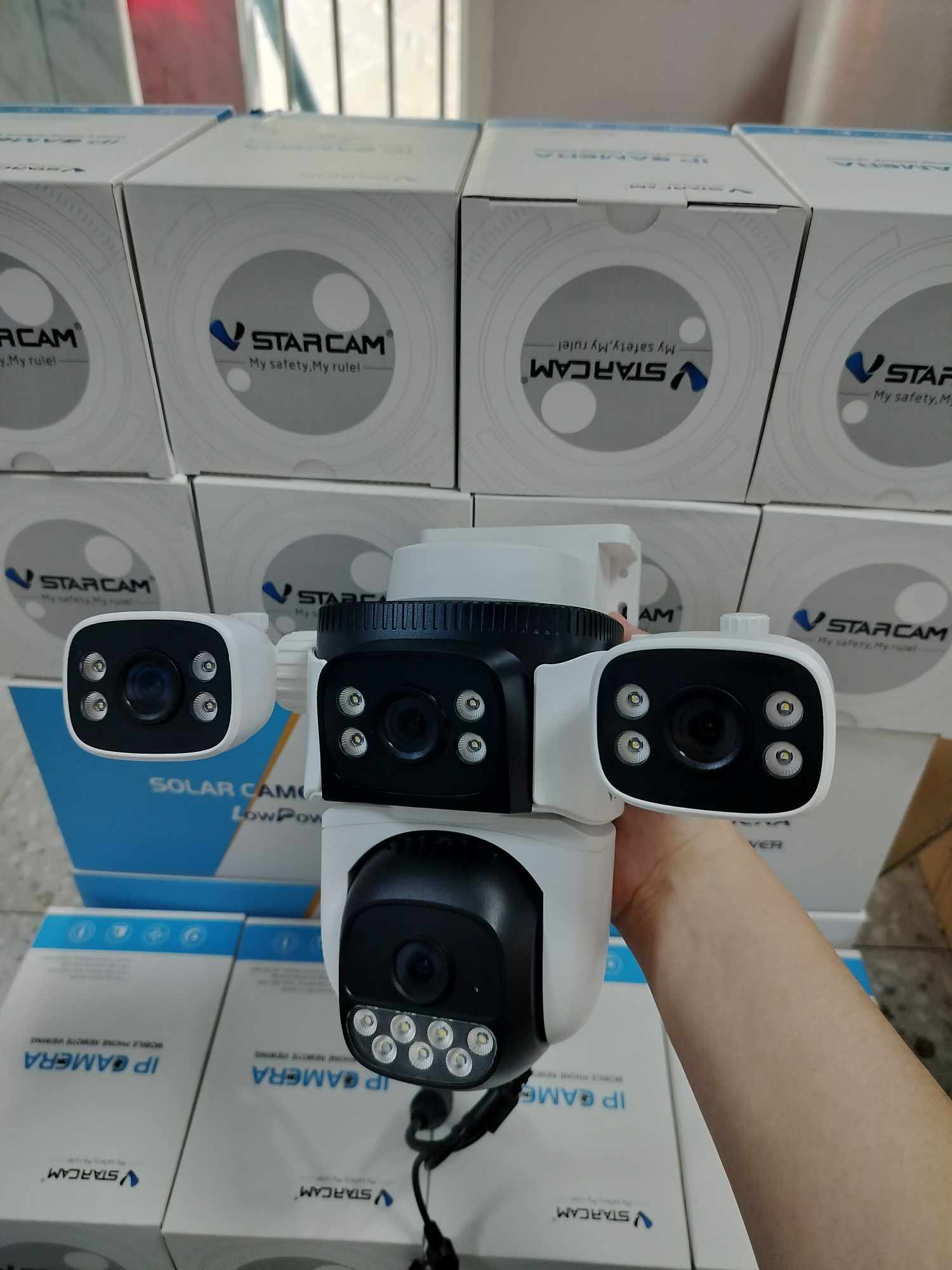 Vstarcam Vstarcam กล้องวงจรปิดภายนอก3เลนส์4มุมมองในจอเดียว รุ่นCS621FR กล้องมีWIFIในตัว บันทึกภาพและเสียง ขาว