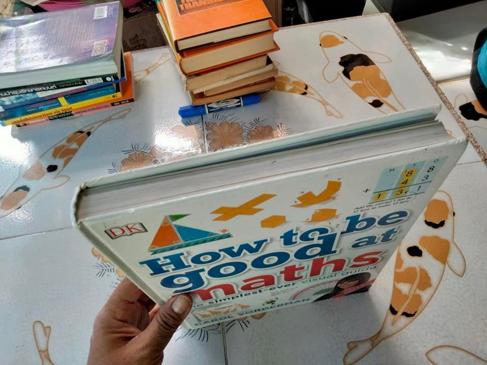 How to be good at maths - The simplest - ever visual guide , ages 7-11 CAROL VORDERMAN **สินค้าหมด**