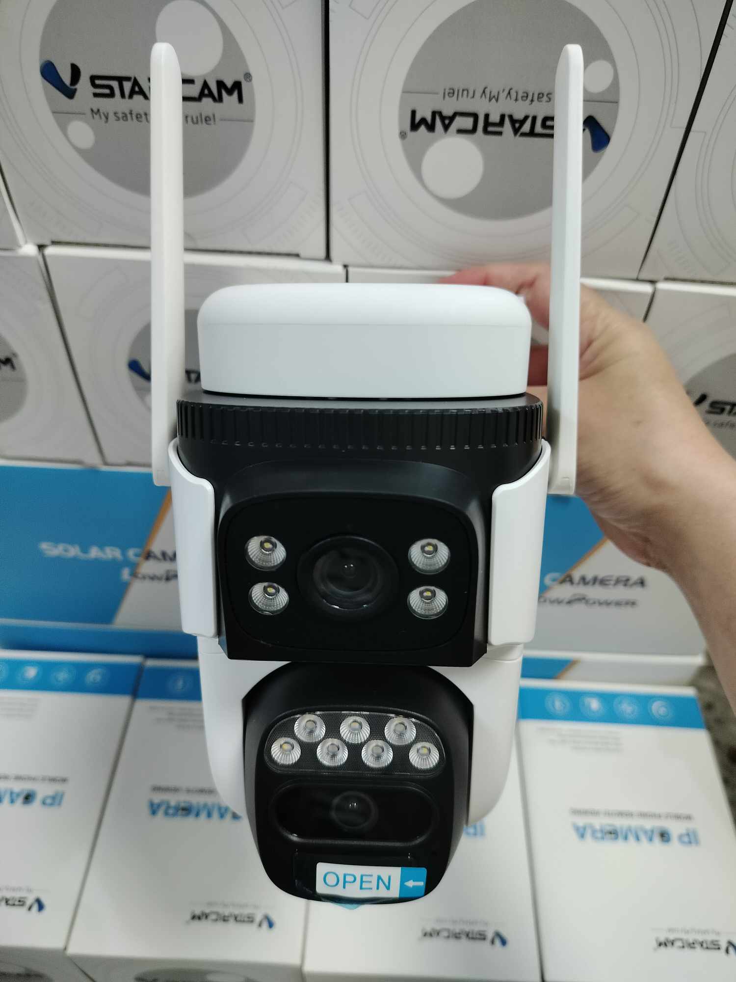 Vstarcam Vstarcam กล้องวงจรปิดภายนอกใส่ซิมการ์ดแบบโซล่าเซลล์ กล้อง2เลนส์ รุ่นBG621DR ความคมชัด3ล้านพิกเซล ขาว