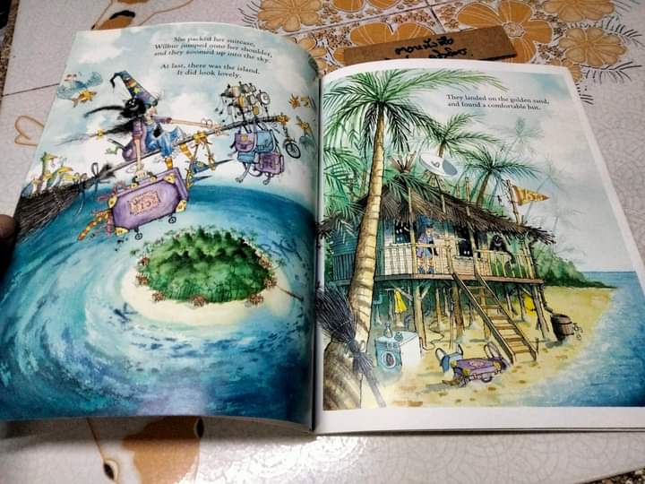 หนังสือภาพชุด Winnie the Witch Series โดย Valerie Thomas and Korky Paul สำนักพิมพ์ Oxford พิมพ์ปี 2006 **สินค้าหมด**