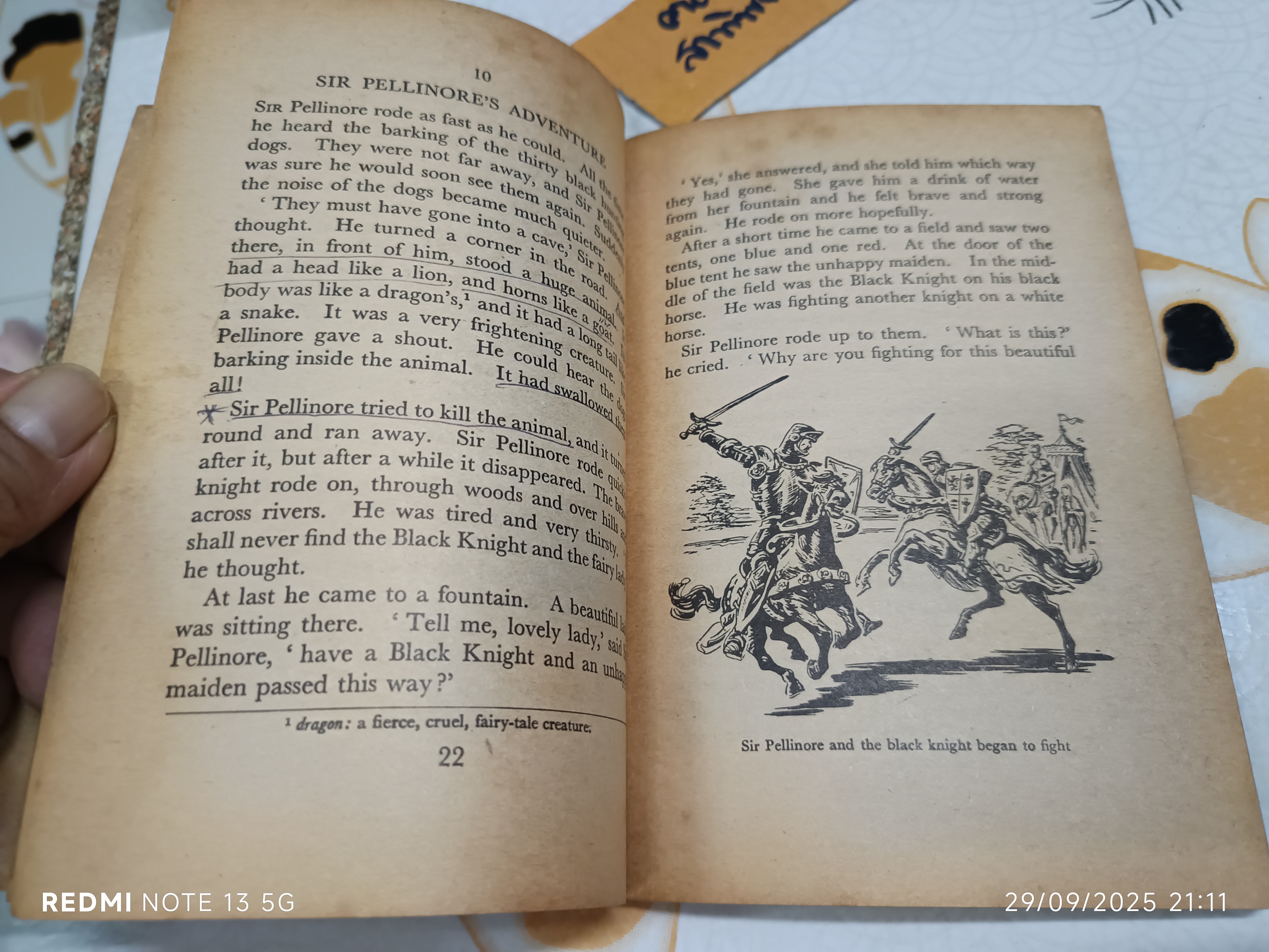 The Knights of the Round Table หนังสือชุด "Dodd's Supplementary Readers" พิมพ์ปี 1976