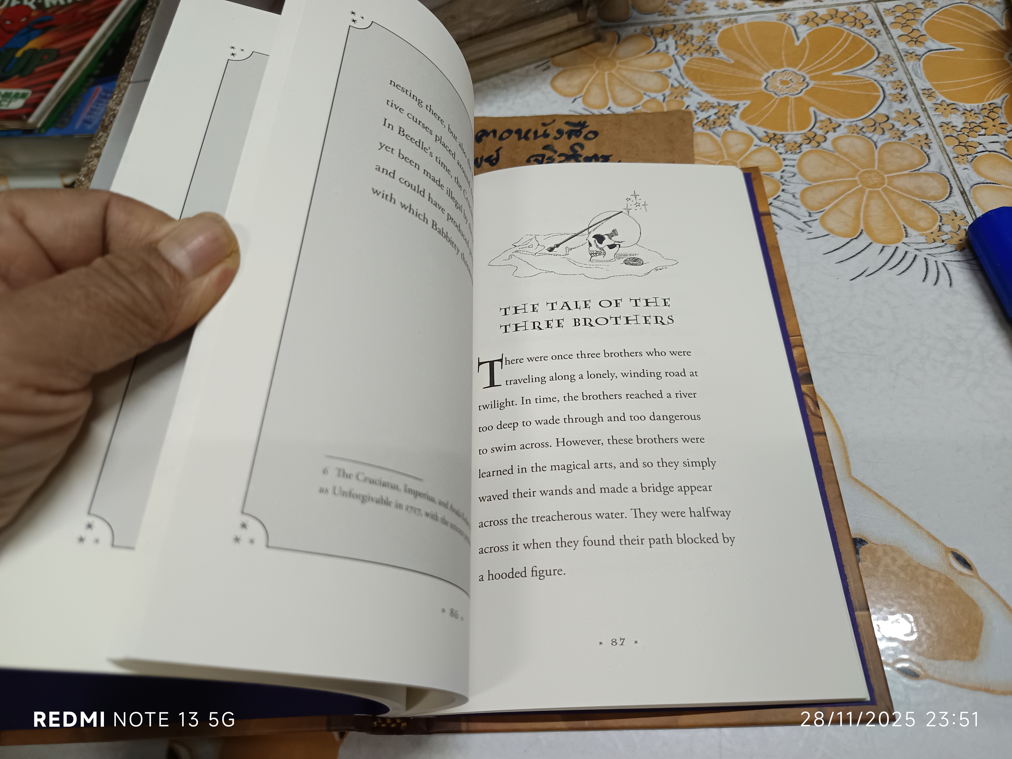 The Tales of Beedle the Bard : A Wizarding Classic from the World of Harry Potter - Hardcover Rowling, J. K. (พิมพ์ครั้งแรก 2008)