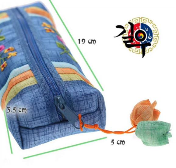 กระเป๋าเกาหลี กระเป๋าผ้าเกาหลีใส่ดินสอ ปากกา เครื่องเขียน เครื่องสำอางค์ สไตล์เกาหลี 한국식 연필 가방 자수 연필 가방 여행 기념 학교 행사 작은 선물 슬라브 원사 소재 가방