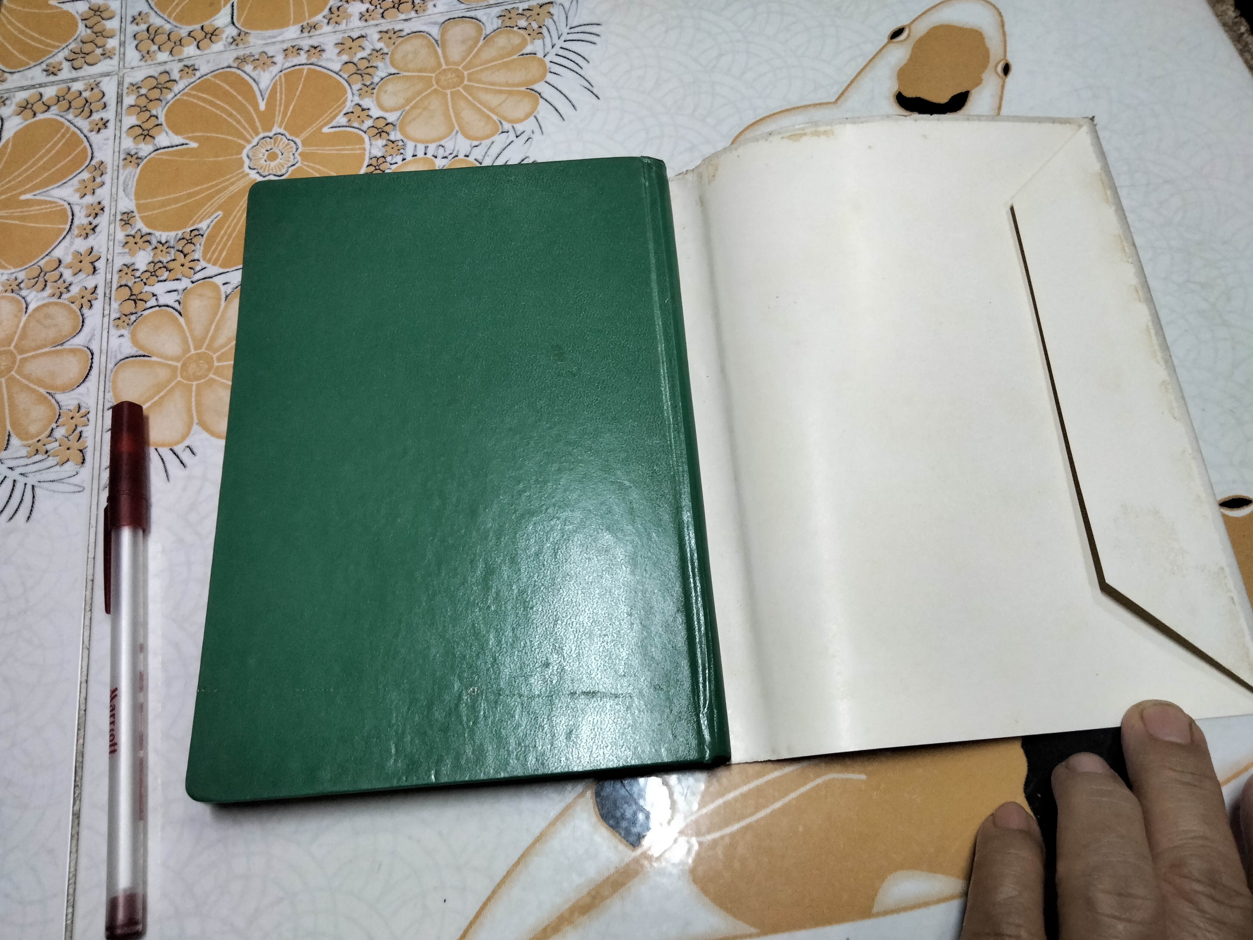 ระเบียบการจัดโต๊ะอาหาร เเละ การบริการ โดย ร.อ.วัชรินทร์ พันธุวิชิต **สินค้าหมด**