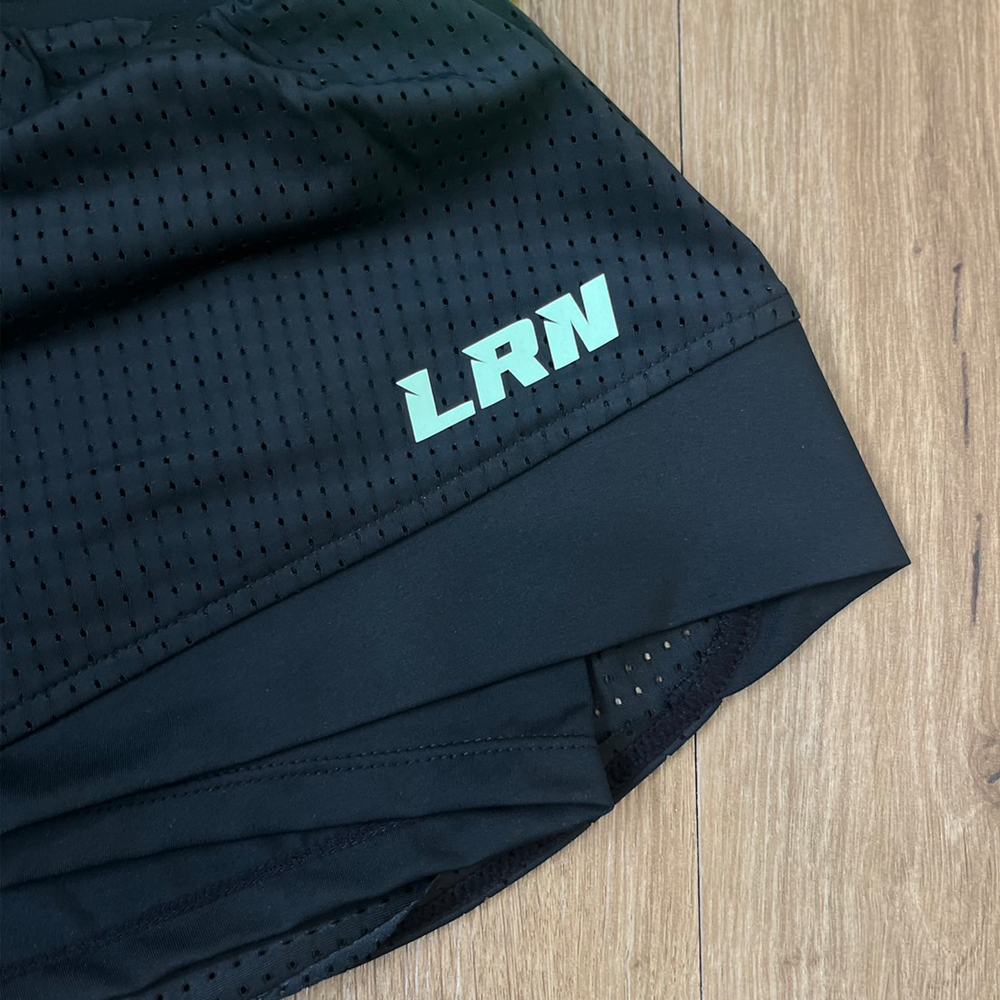 กางเกงวิ่งมาราธอน 2" วิ่งเทรล woman เอวสูงปิดพุงมีซิปกระเป๋าด้านหลัง (G21)