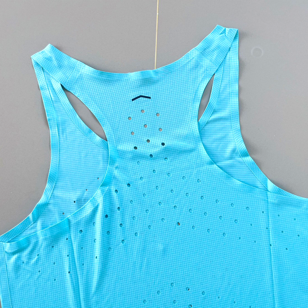 เสื้อกล้ามวิ่ง ชาย หญิง คอกลมน้ำหนักเบา 90 กรัม ใส่สบาย ใยผ้าคุณภาพสูง ไม่อมเหงื่อแห้งเร็ว (S30)