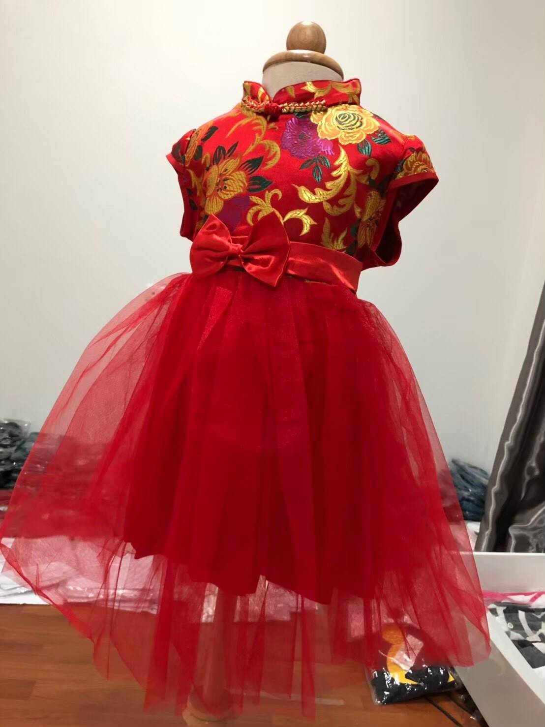 กี่เพ้าเด็กหญิงฟรุ้งฟริ้ง