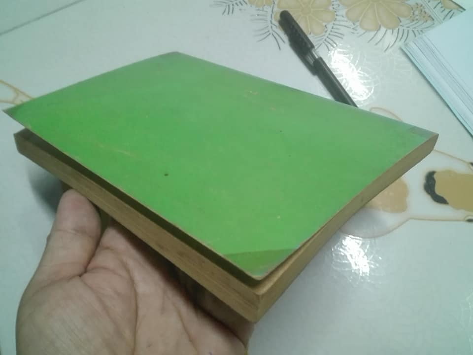 ลิลิต และ นิราศ โดย วัชรี รมยะนันทน์ พิมพ์ครั้งแรก พ.ศ. 2517 **สินค้าหมด)