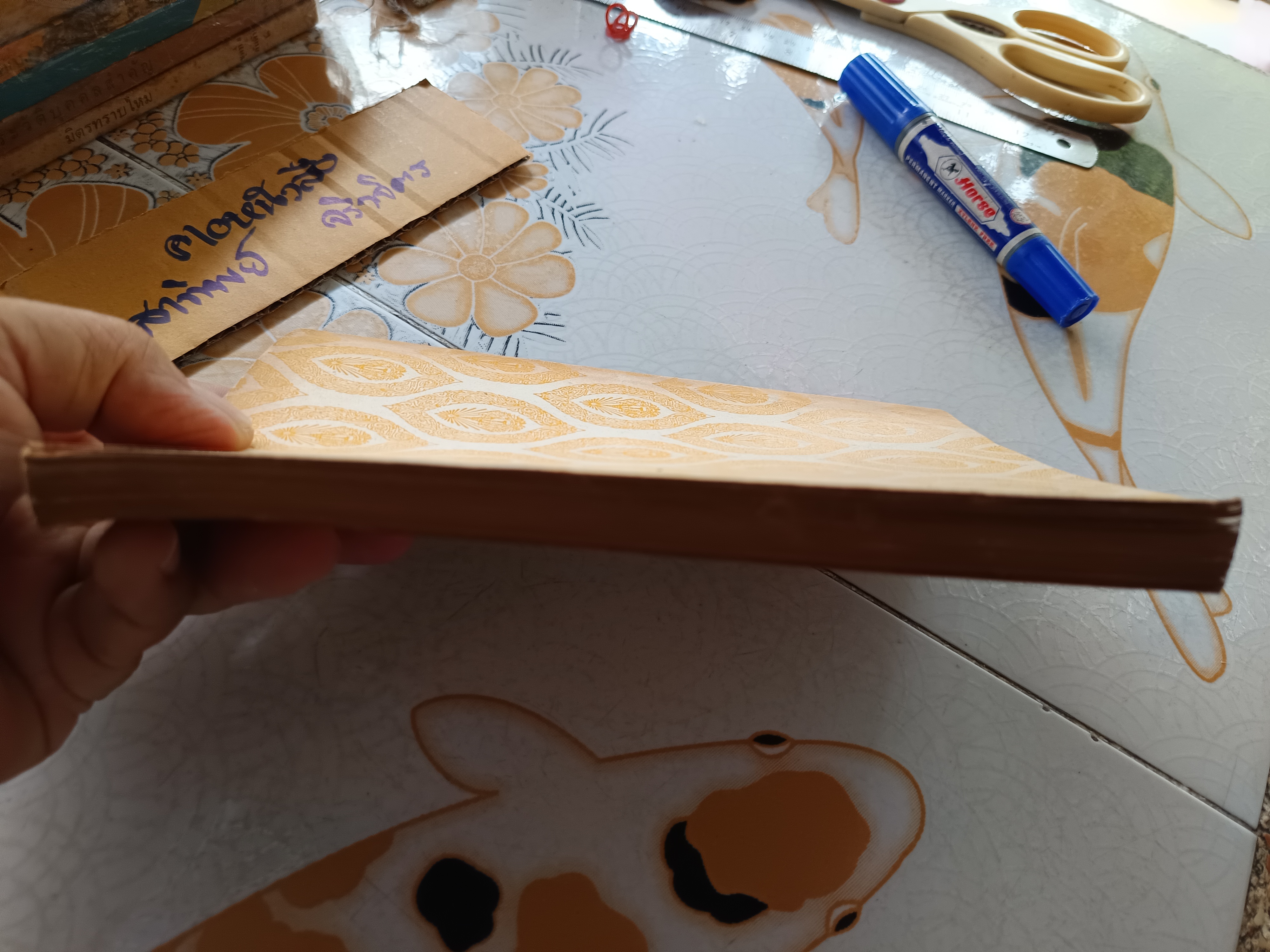 ใต้ร่มกาสาวพัสตร์ จินตนิยายอิงพุทธประวัติเล่มแรกของวรรณกรรมพุทธศาสนา โดย "สุชีโว ภิกขุ" หรือ "สุชีพ ปุญญานุภาพ" **สินค้าหมด**