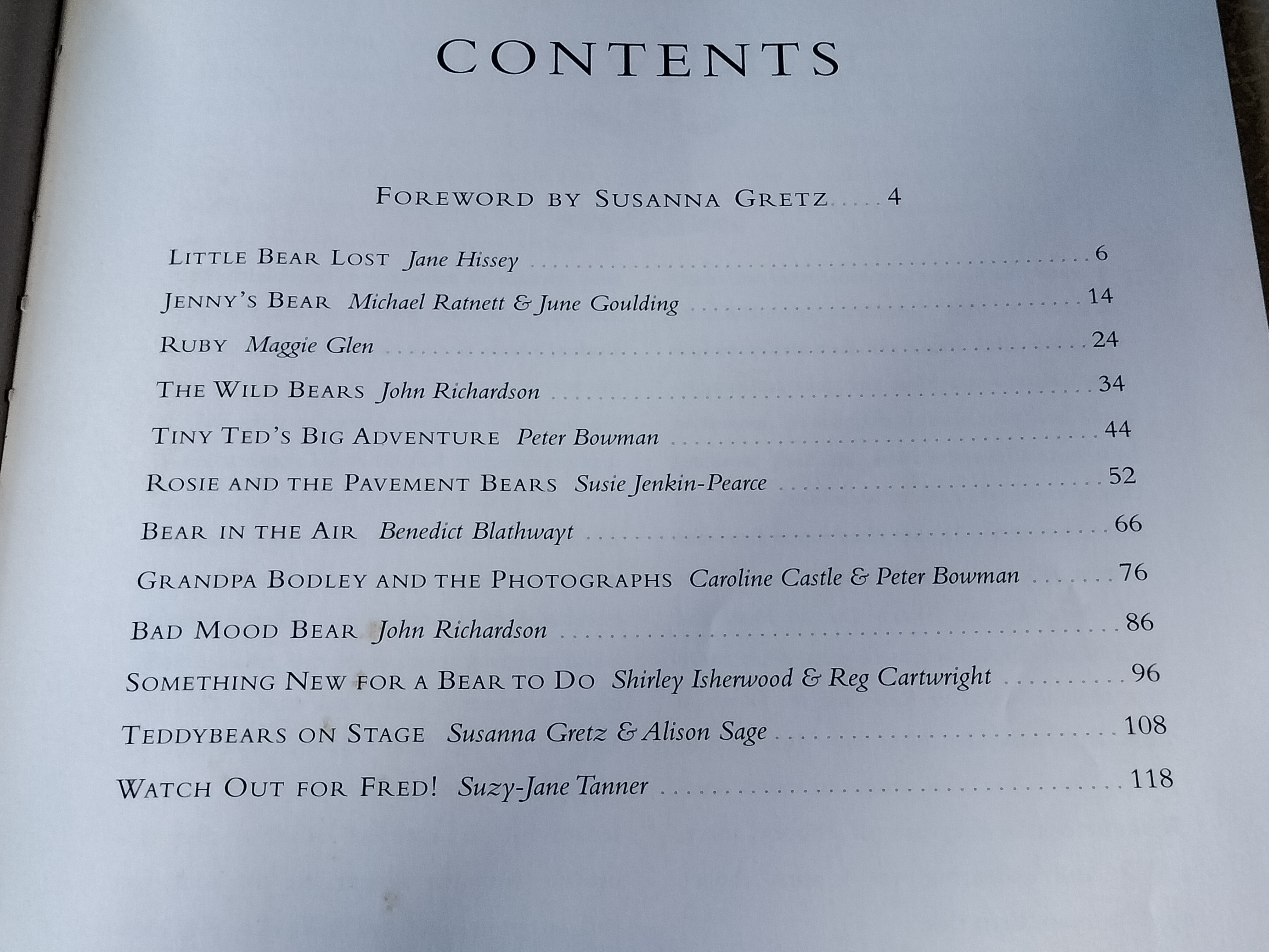 The Hutchinson Treasury of Teddy Bear Tales Foreword by Susanna Gretz Printed in Hong Kong,1997