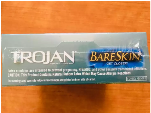 TROJAN® BARESKIN™ Lubricated Condoms 10 or 24 Pieces โทรจัน ถุงยางอนามัย รุ่นบางเฉียบ คอนดอม USA