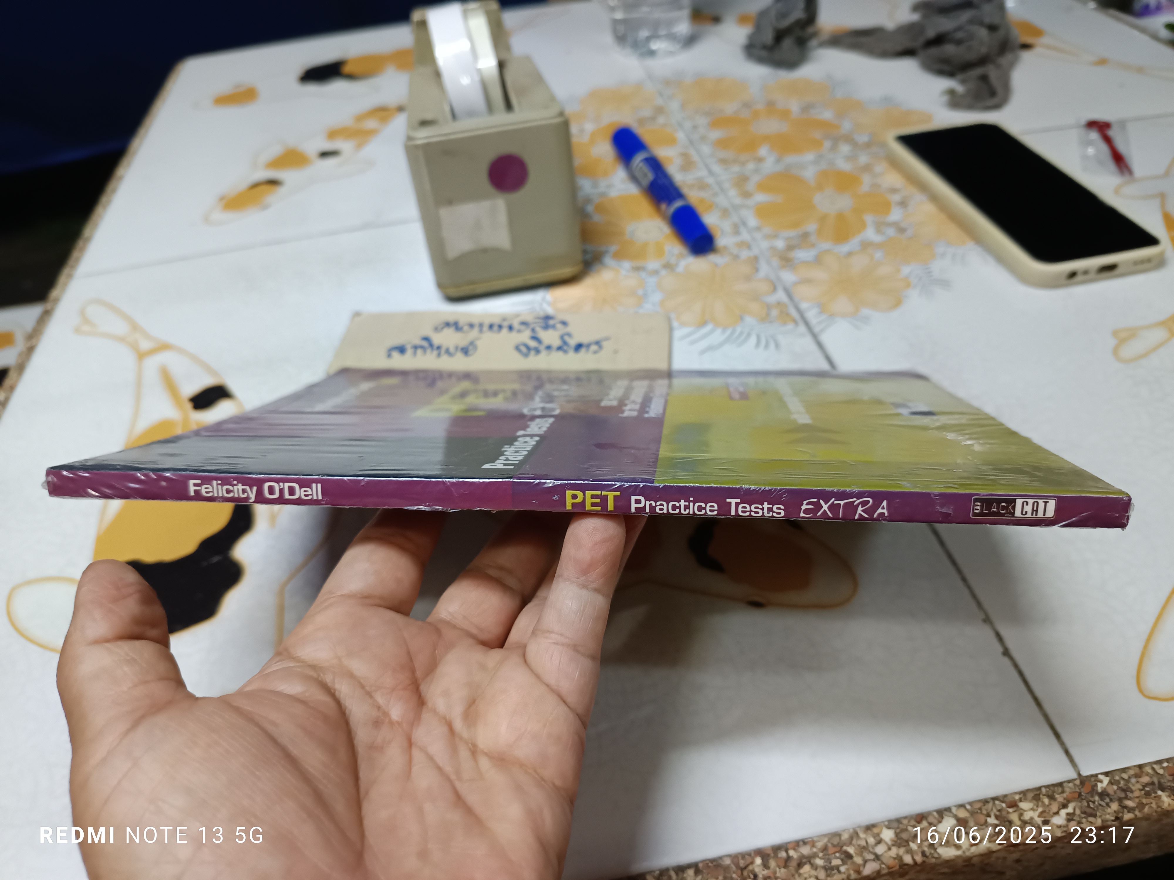 PET Practice Tests Extra , with cd-rom SIX Practice tests for the Cambridge ESOL Preliminary English Test