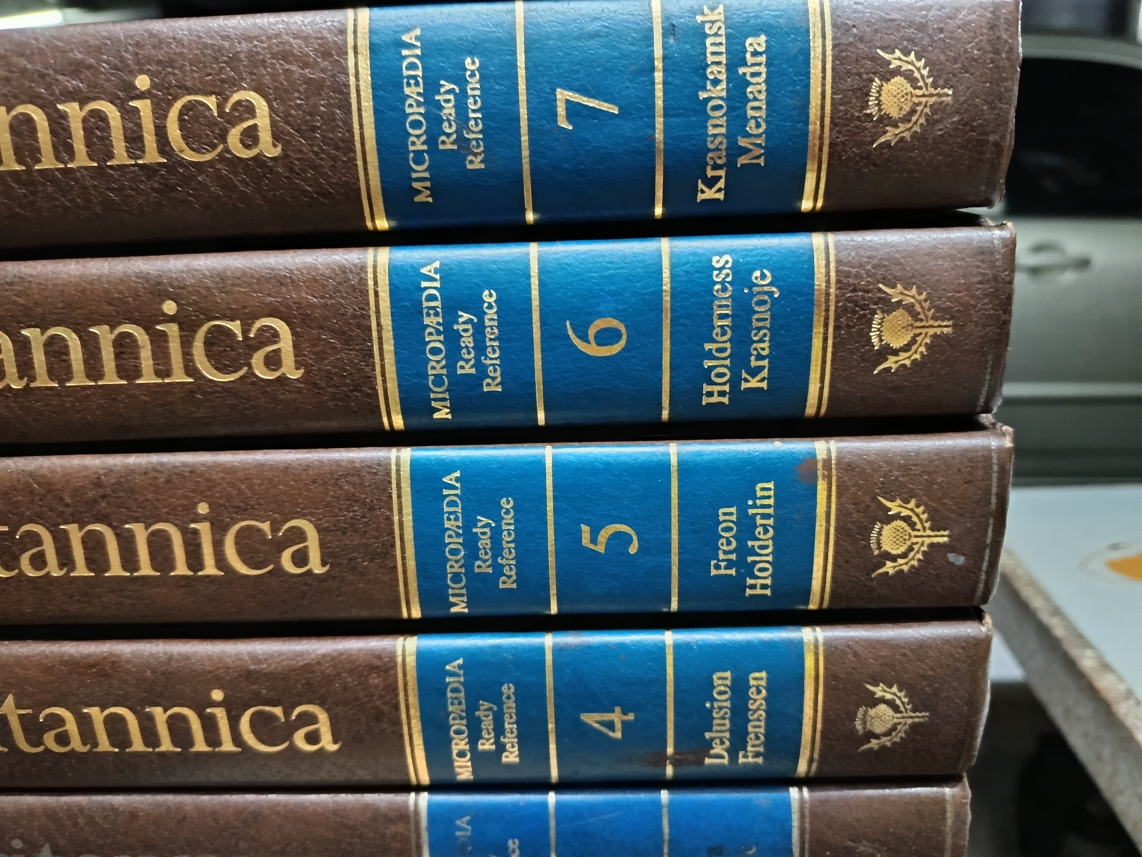 The New Encyclopedia Britannica Fifteenth Edition (1985) Volumes 1-29 + 2 “Index” Books (A-K, L-Z) ** มีตำหนิ