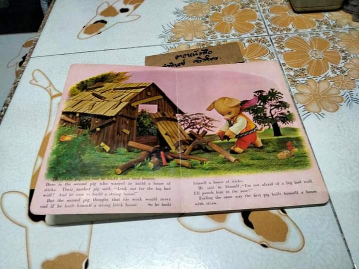 The Three Little Pigs , my tiny 3d book series ลูกหมูสามตัว ชุดหนังสือ 3 มิติ (ภาษาอังกฤษ)